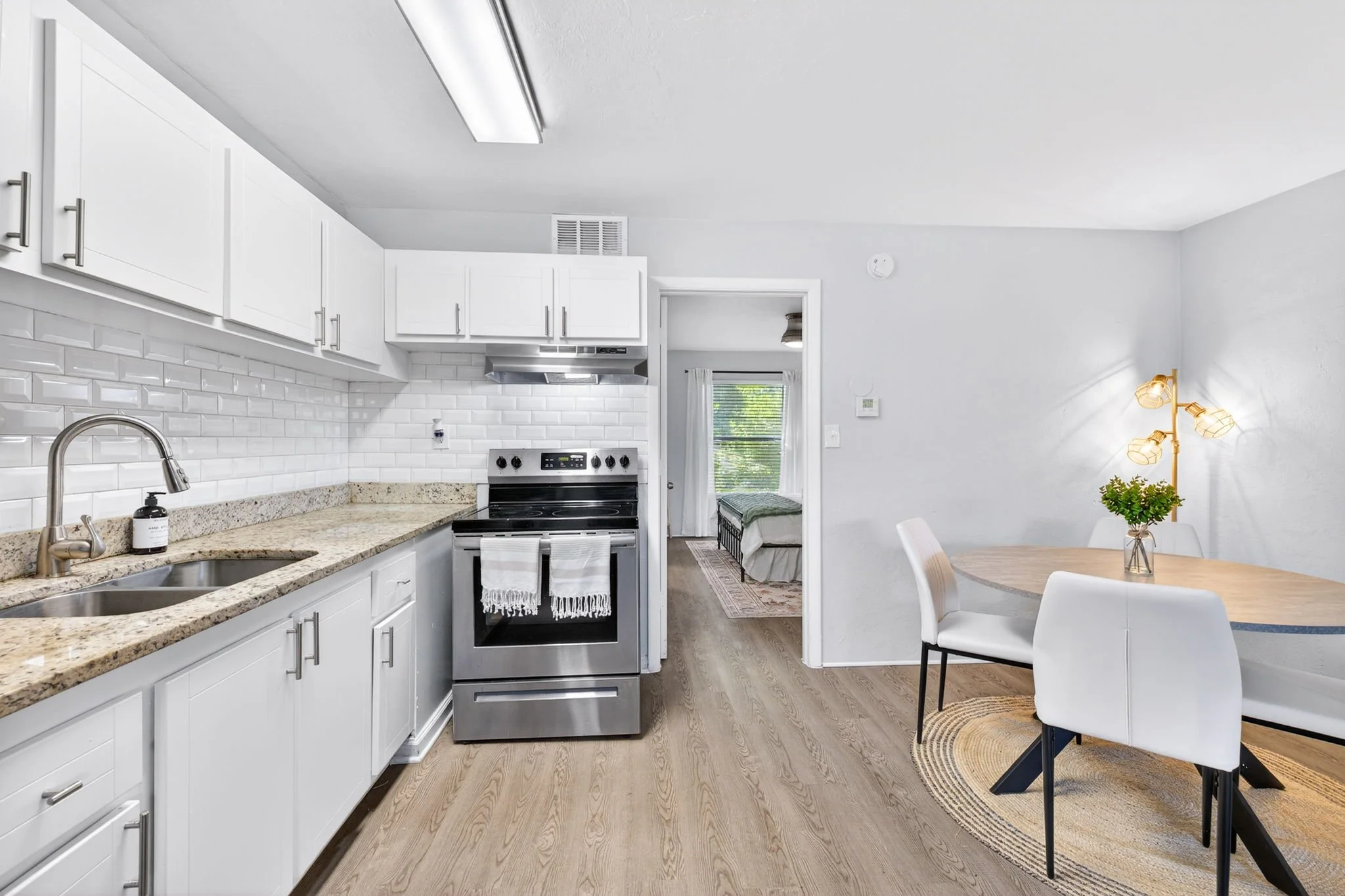 37-Kitchen 1.jpg
