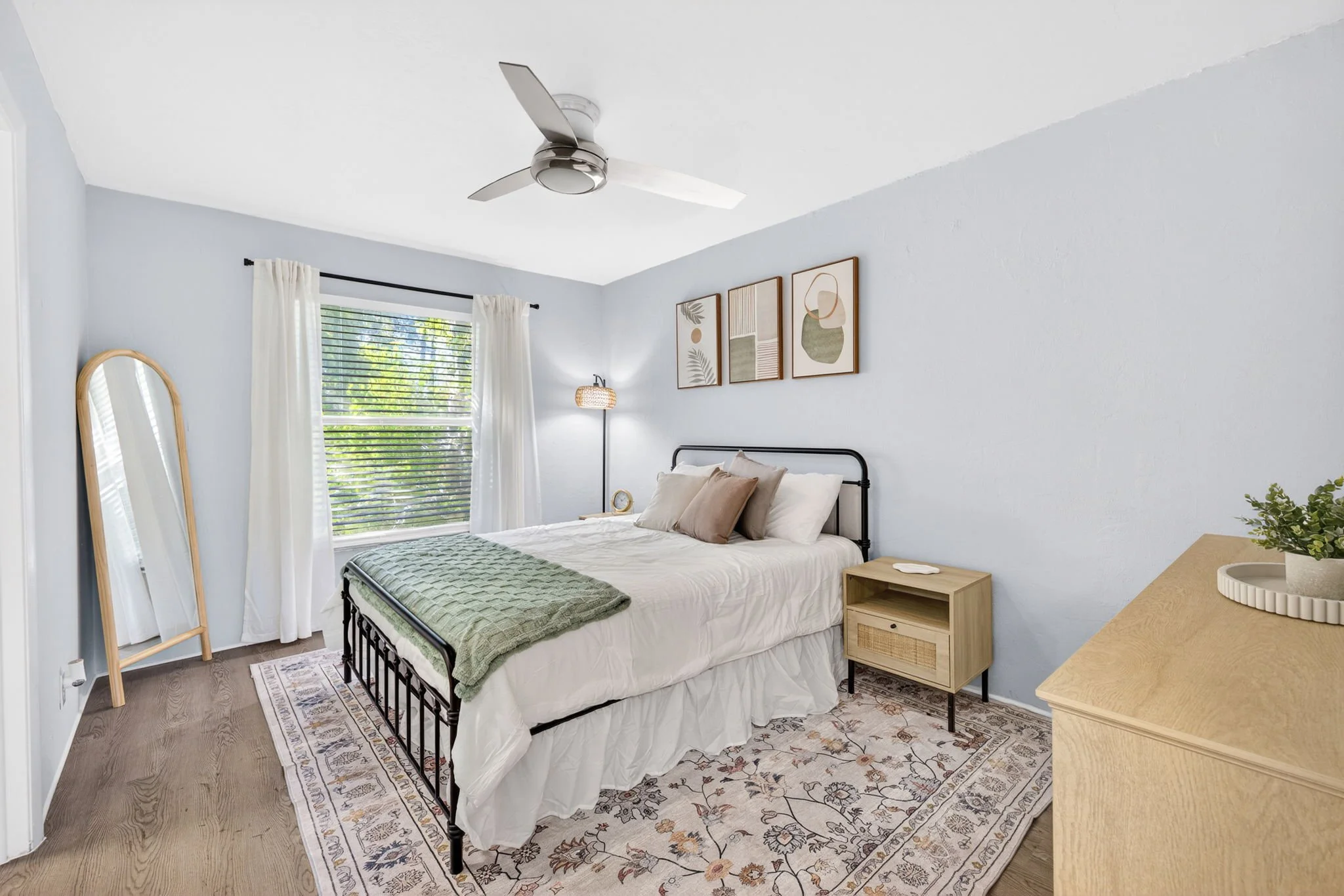 40-Primary Bedroom 2.jpg