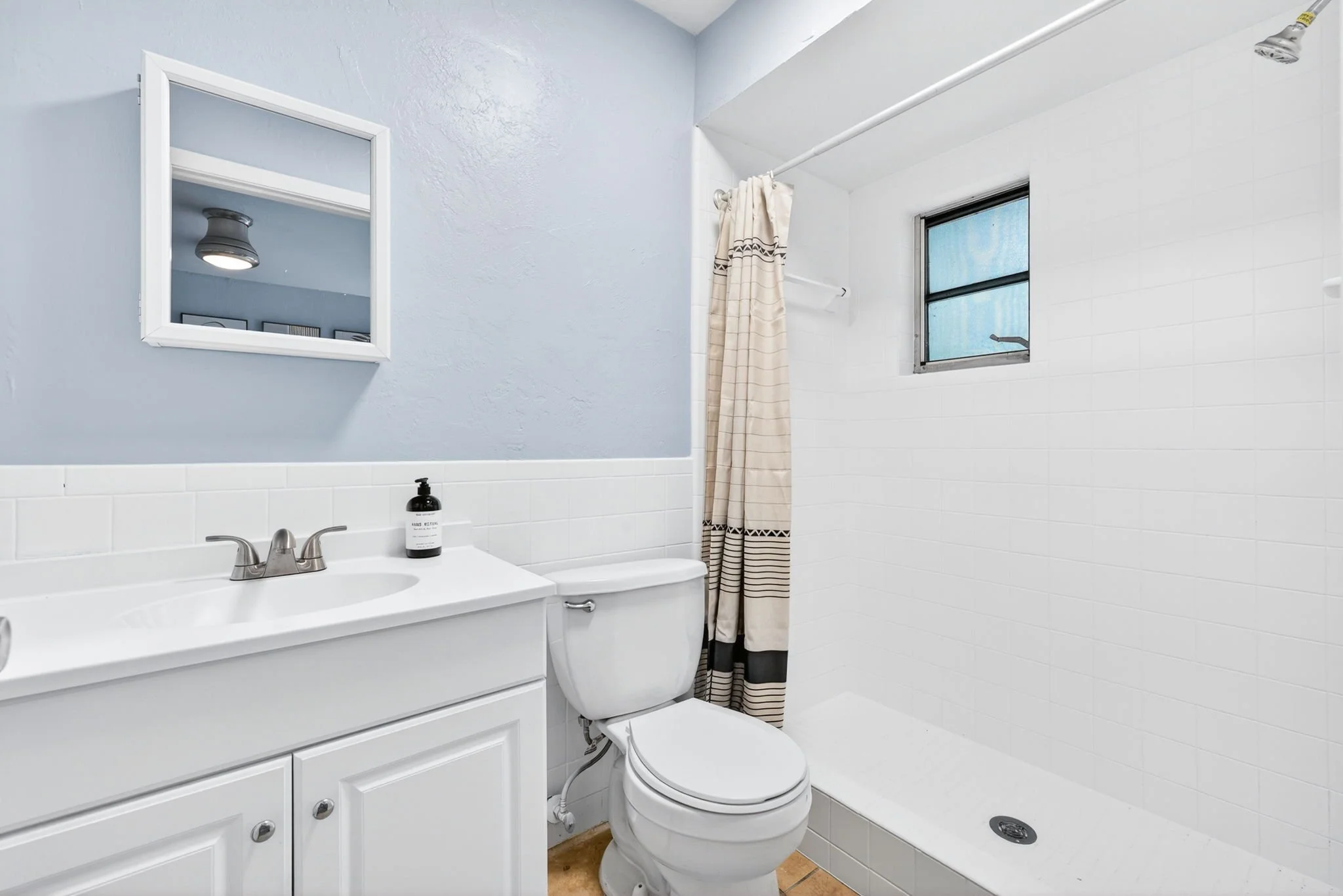 42-Primary Bathroom.jpg