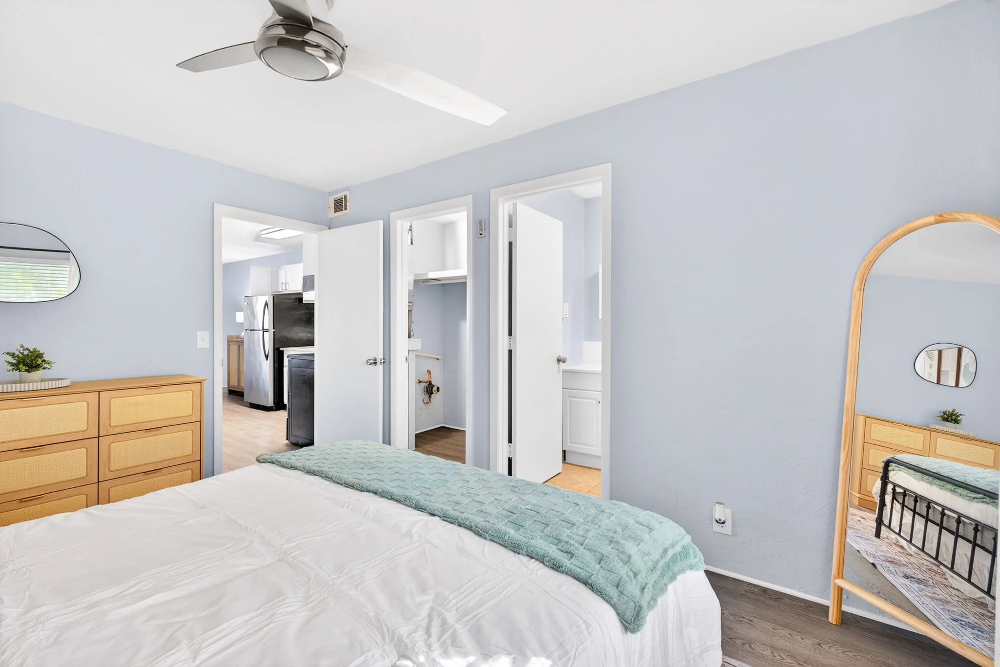 41-Primary Bedroom 3.jpg