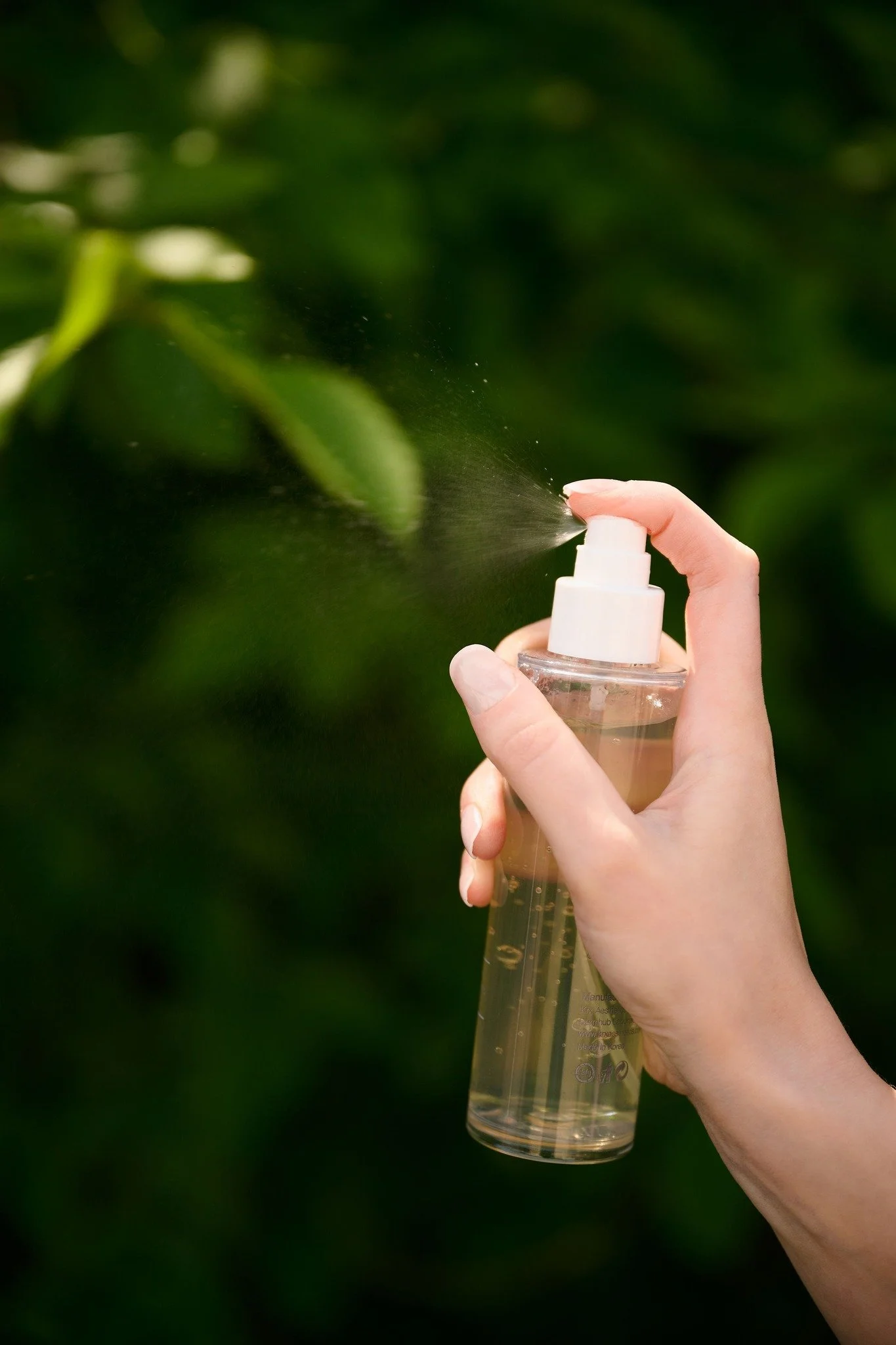 ✨ Meet Your New Glow Essential: KrX Jelly Mist Spray-On Gel Mask ✨

Say hello to effortless hydration 💦 The innovative spray-on jelly mask from KrX delivers all the benefits of a full-face mask in one ultra-convenient mist bottle. No mess. No rinse.