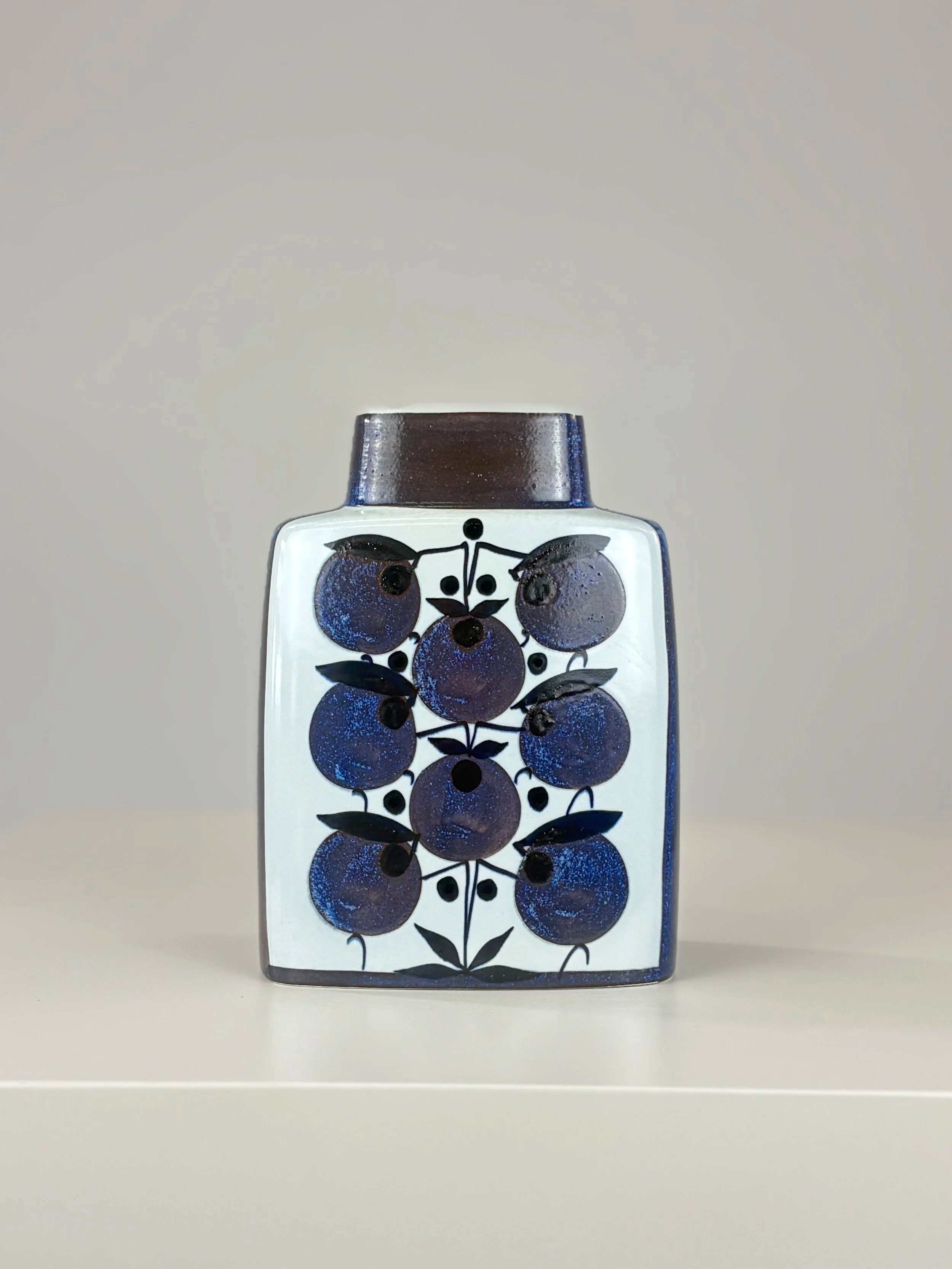 Aluminia+Royal+Copenhagen+Tenera+Vase+Helland+Hansen+1.jpg