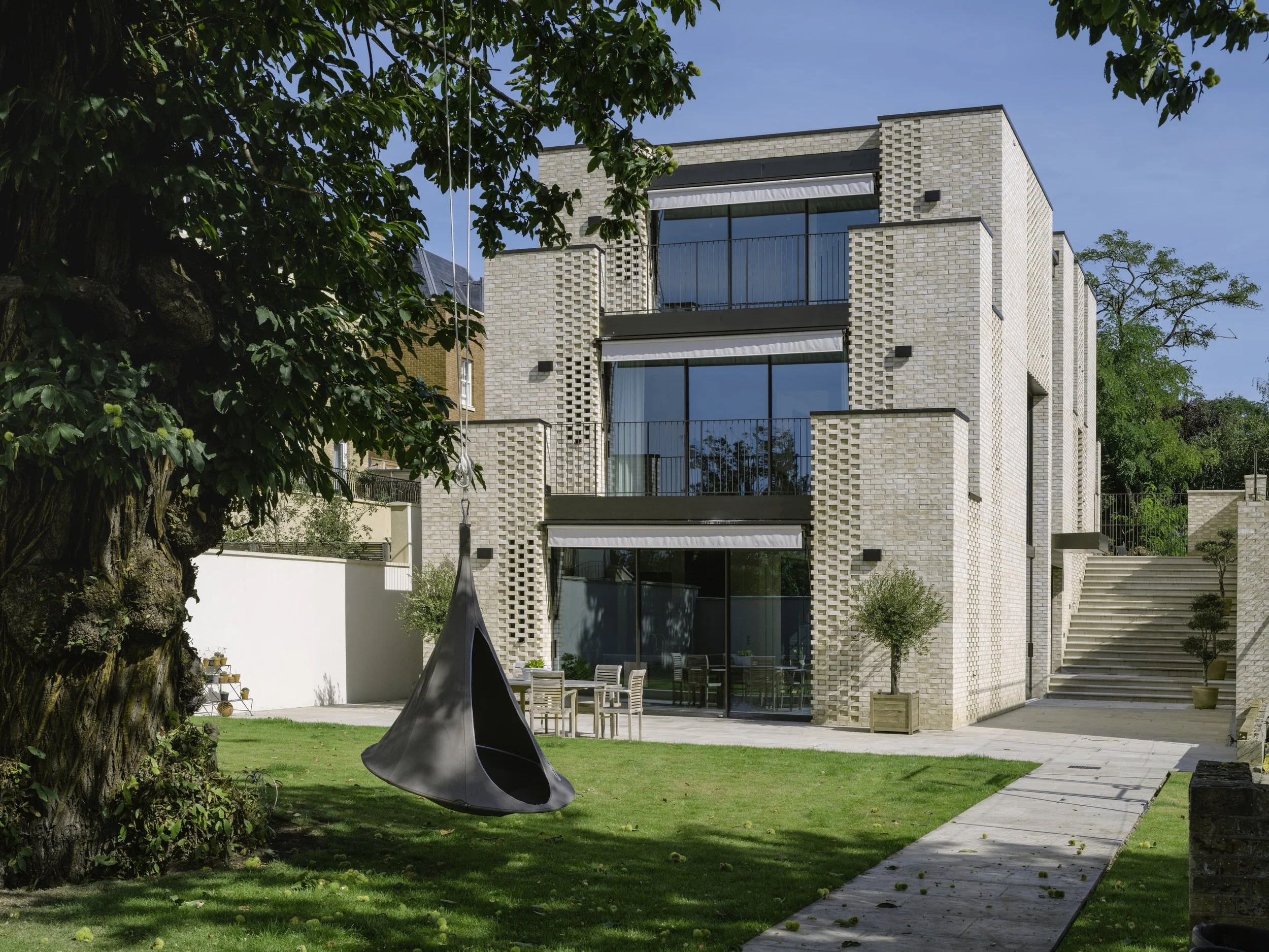 210921 AHMM Leathes House 5235-Edit.jpg