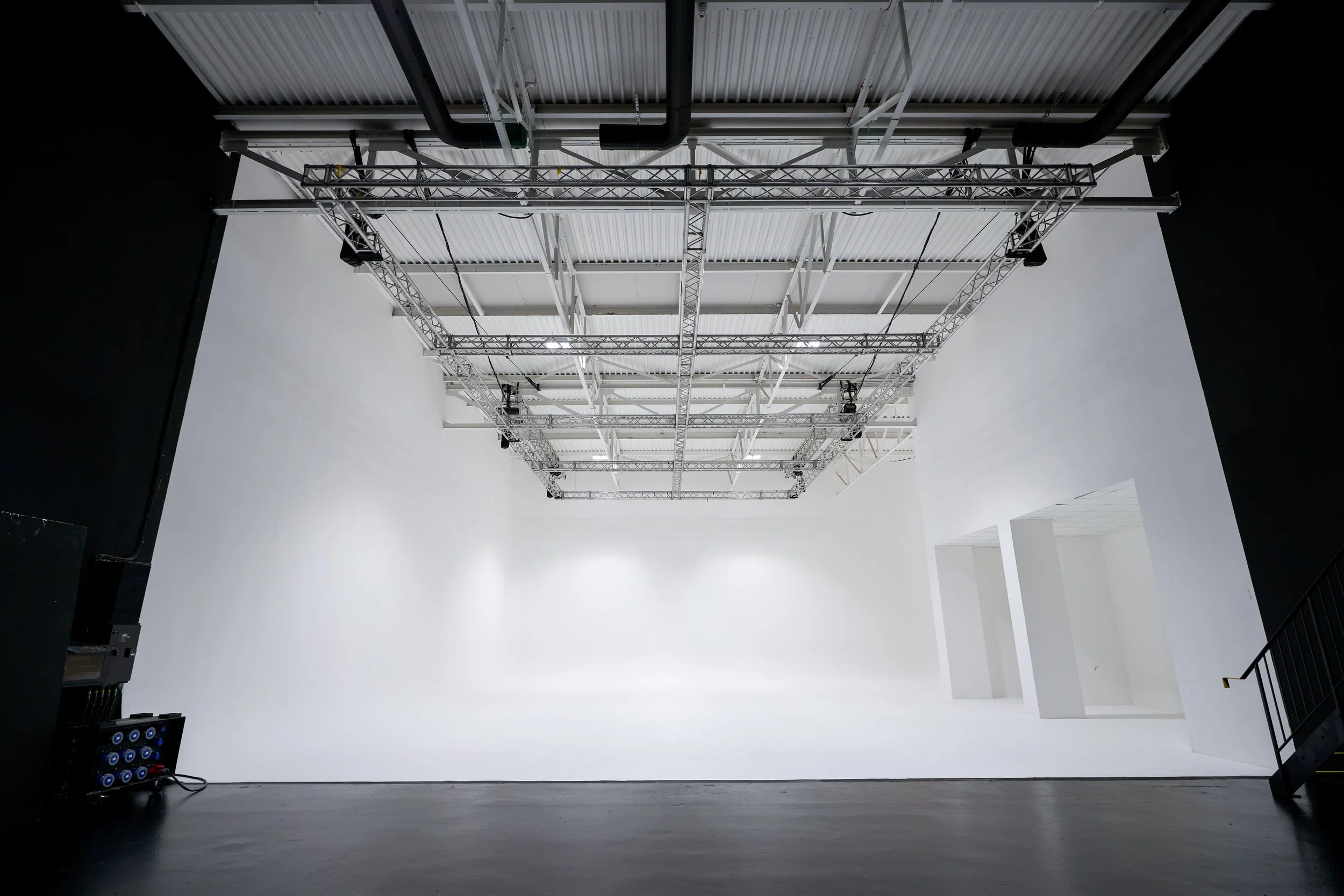 Tank Studios 1 - Acton, London for TV productions, commercials, music videos, photographic shoots.
Tank Studios is a 45,000 sq. ft. studio complex located in Acton, West London, purpose-built for TV productions, commercials, music videos, and photogr