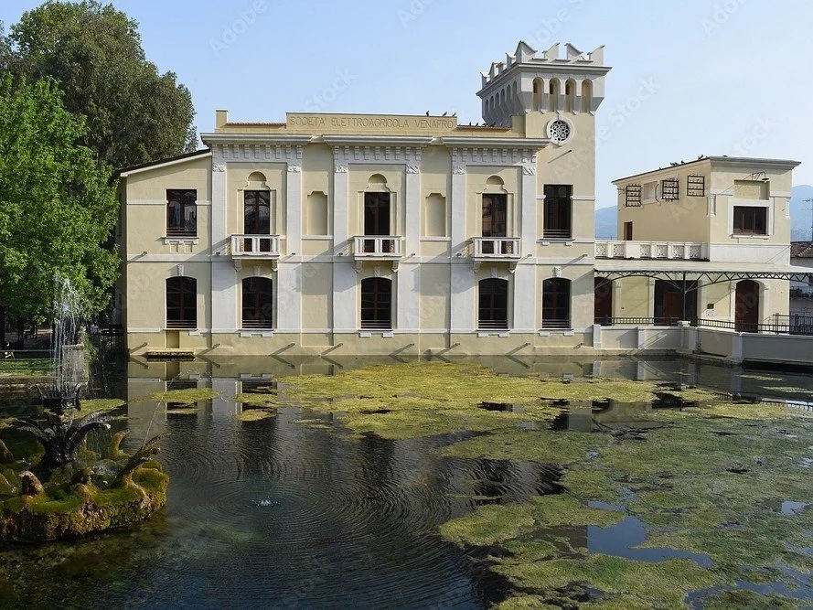 8. surrounding (2).jpg