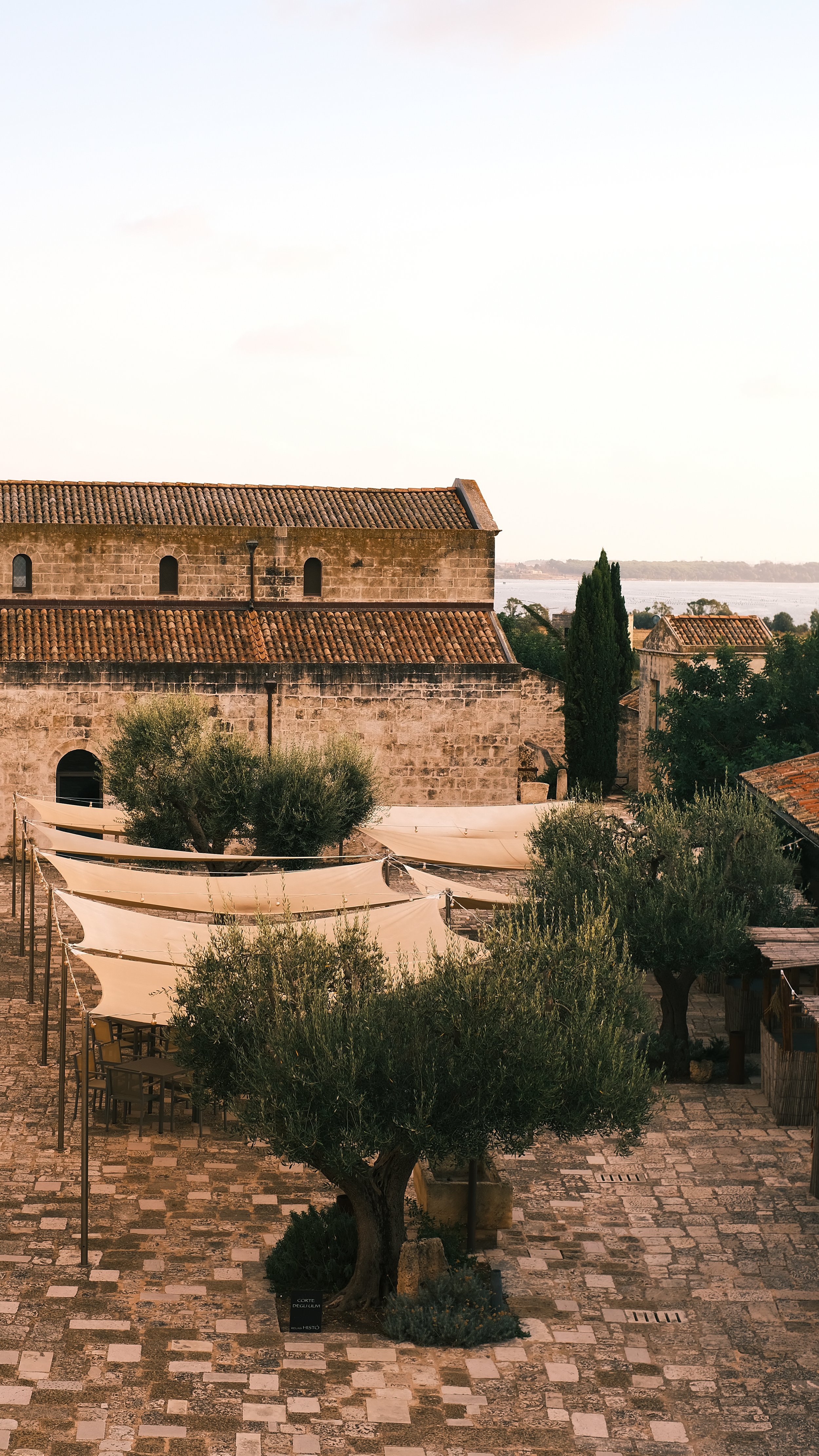 1. the building (24).jpg