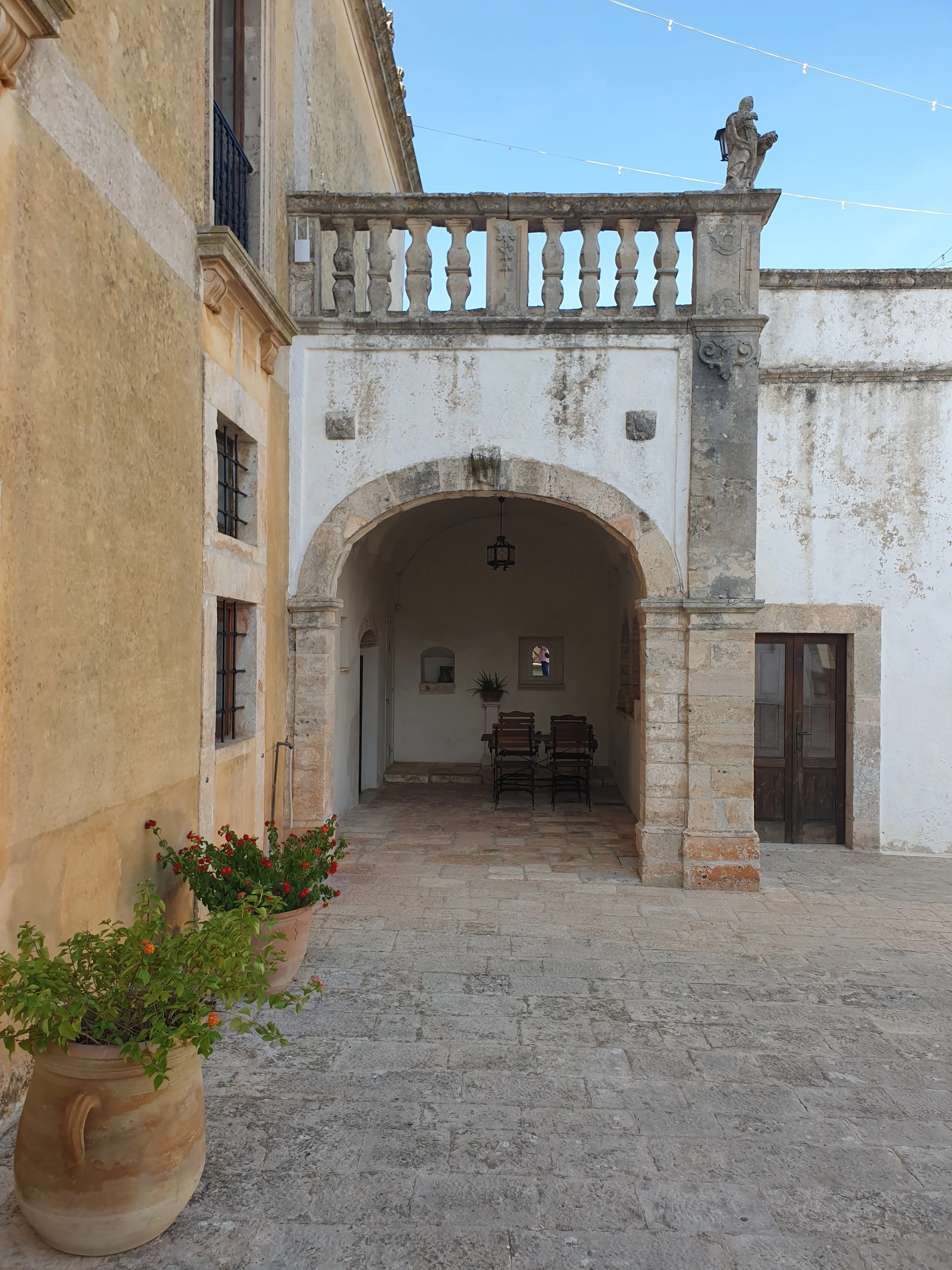 1. the building (6).jpg