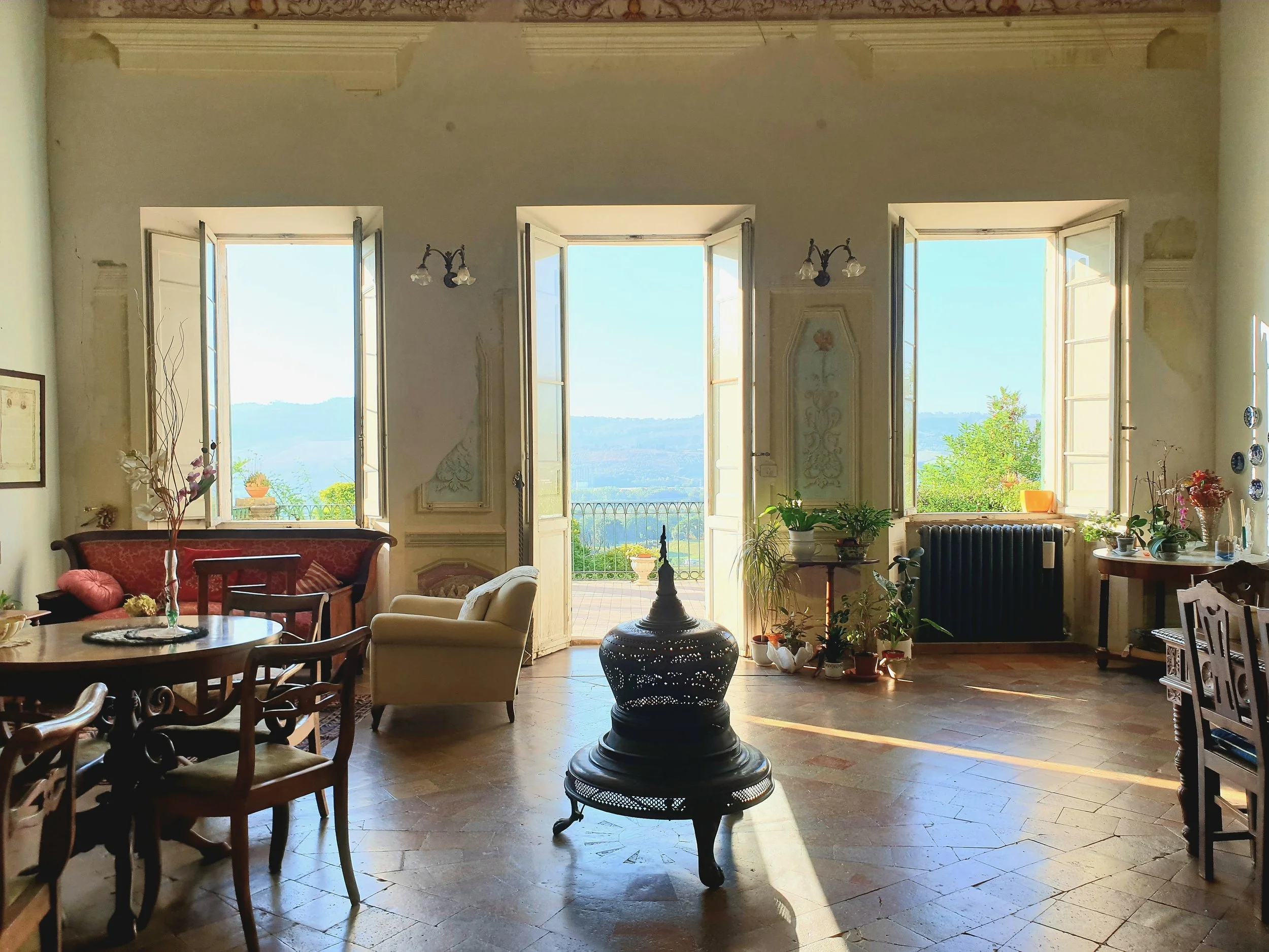 2. main floor (3).jpg