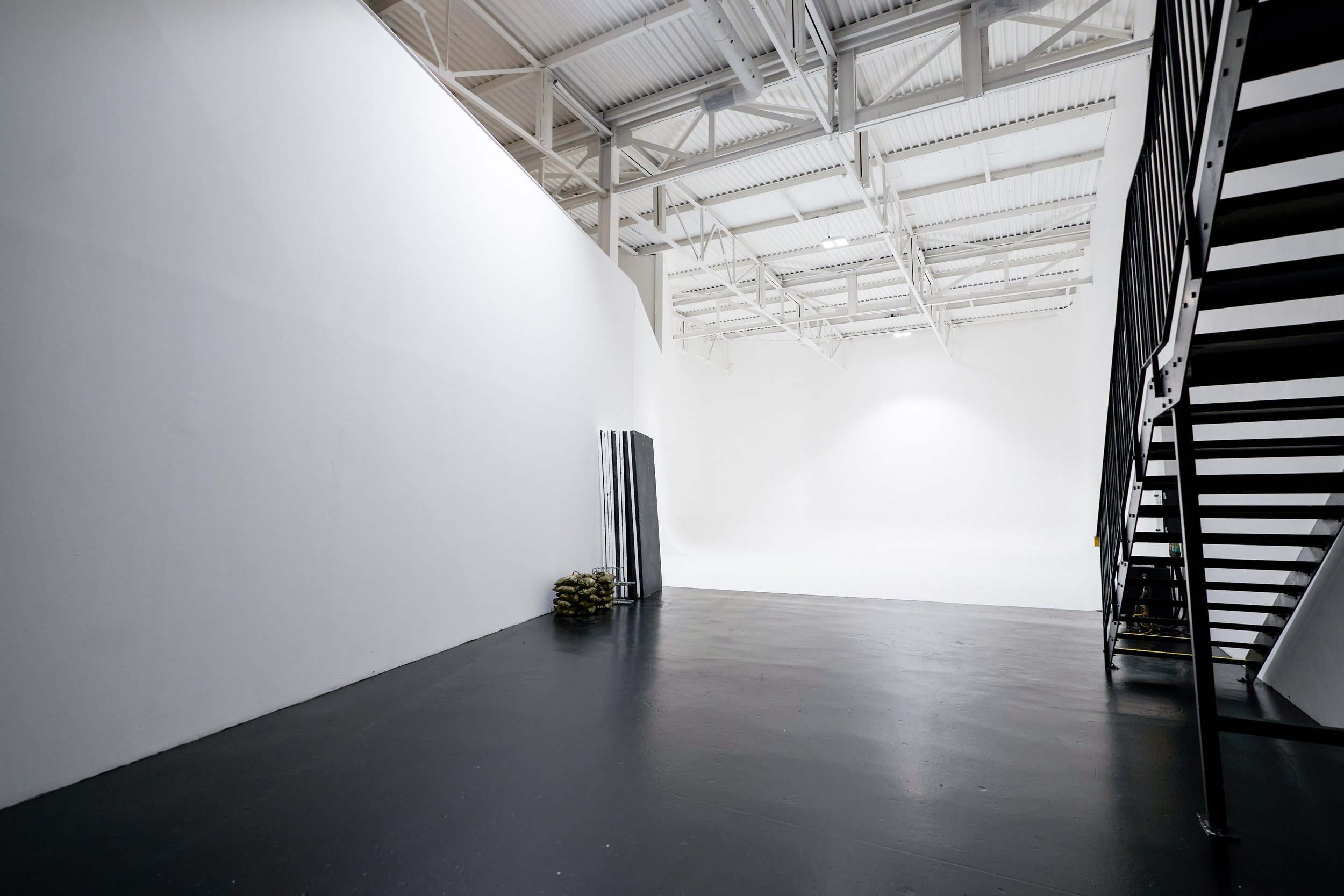 Tank Studios 3 - Acton, London for TV productions, commercials, music videos, photographic shoots.
Tank Studios is a 45,000 sq. ft. studio complex located in Acton, West London, purpose-built for TV productions, commercials, music videos, and photogr