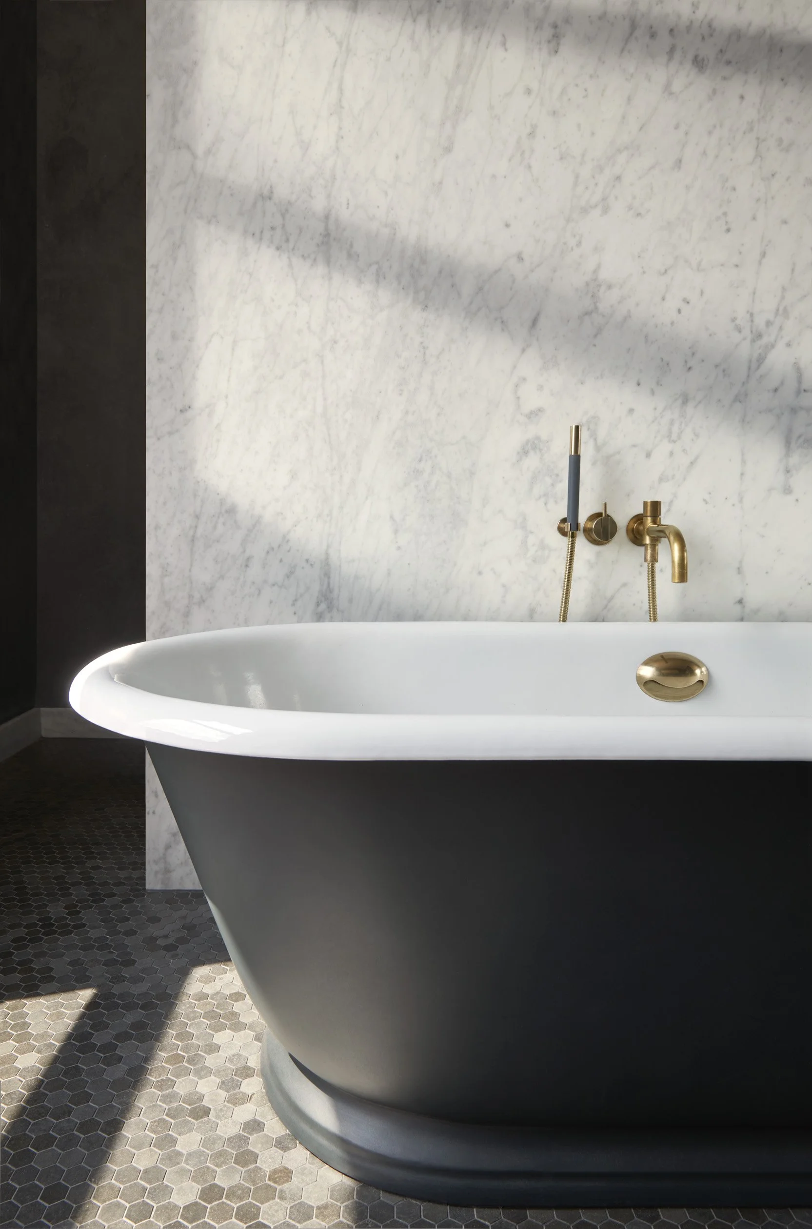 20230424_Peter Peri paintings13261_FLv04 copy 2.jpg