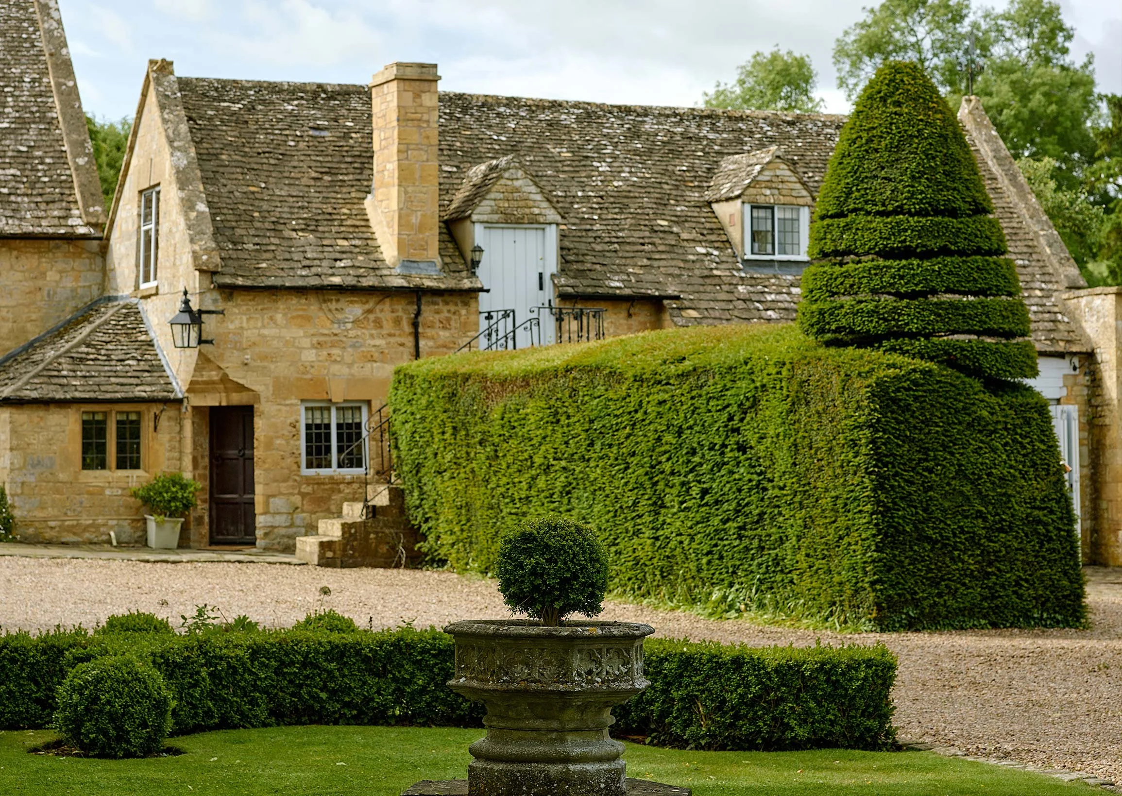 Pye_Corner_Luxury_House_Cotswolds_Garden_25.jpg
