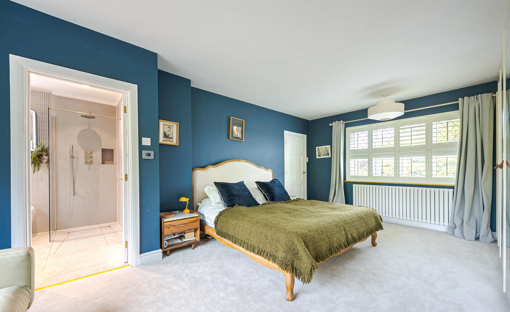 Location Creation: Lawn House: master bedroom.jpg