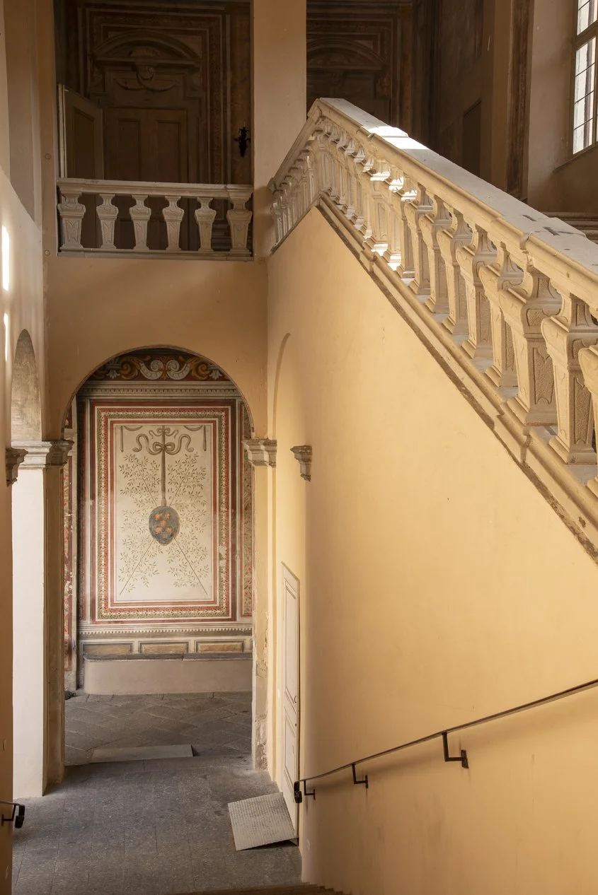 5. staircase (2).jpg