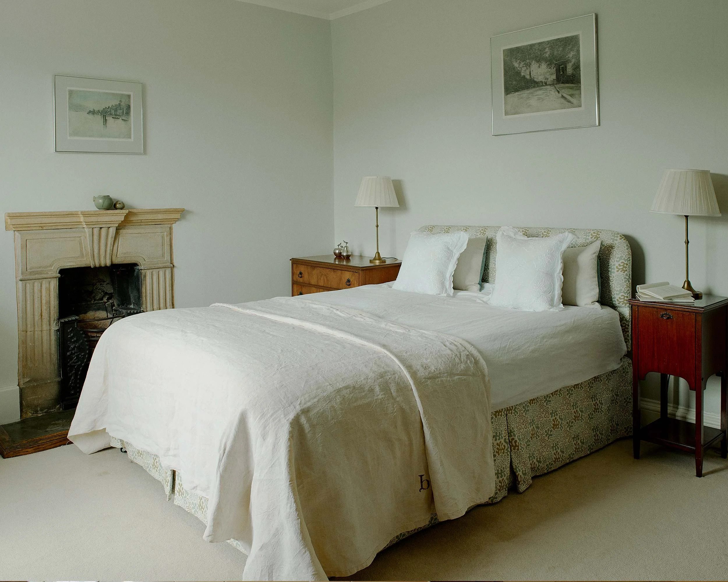 Pye_Corner_Luxury_House_Cotswolds_bedroom_11.jpg