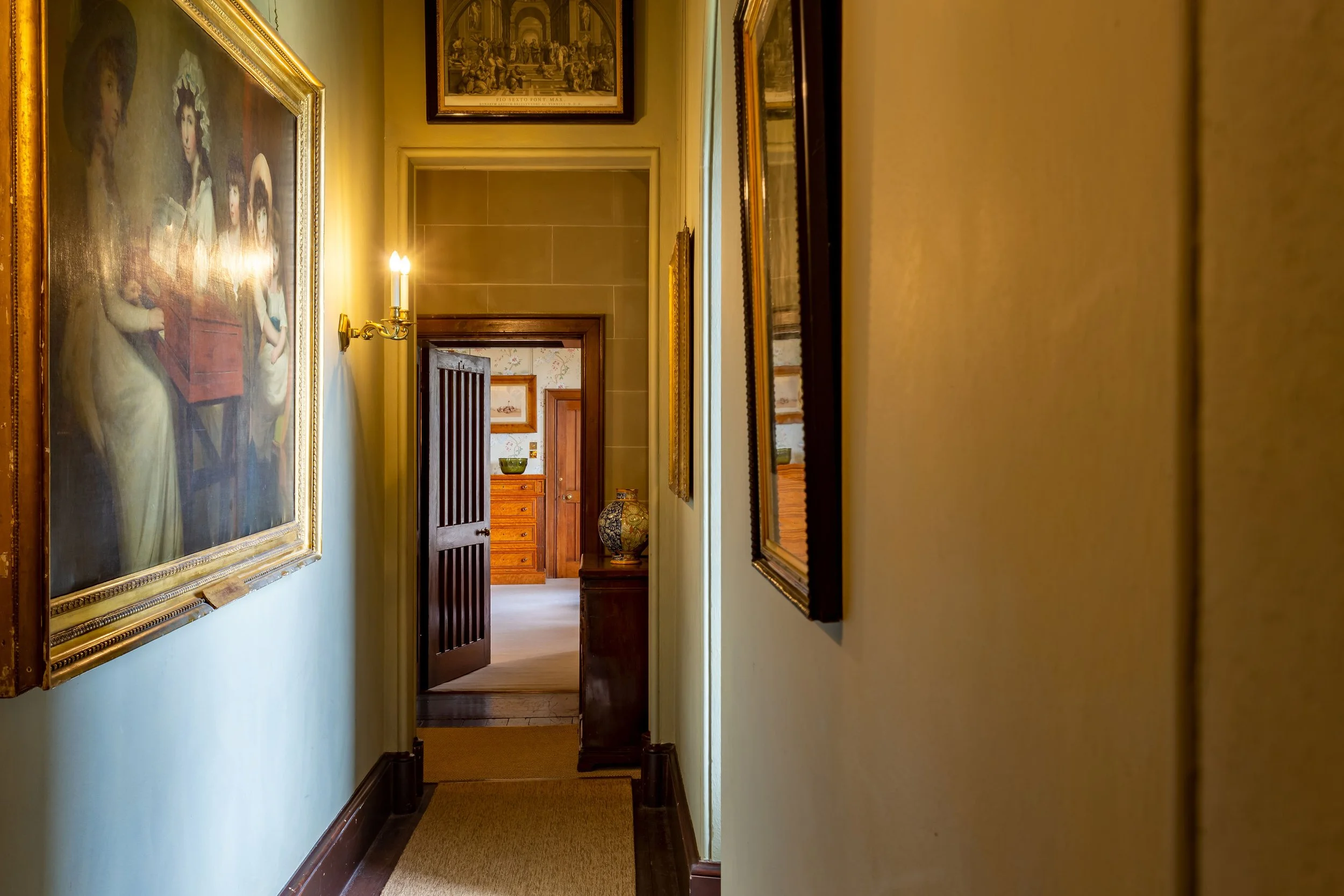 0090EastnorCastle_Image13.jpg