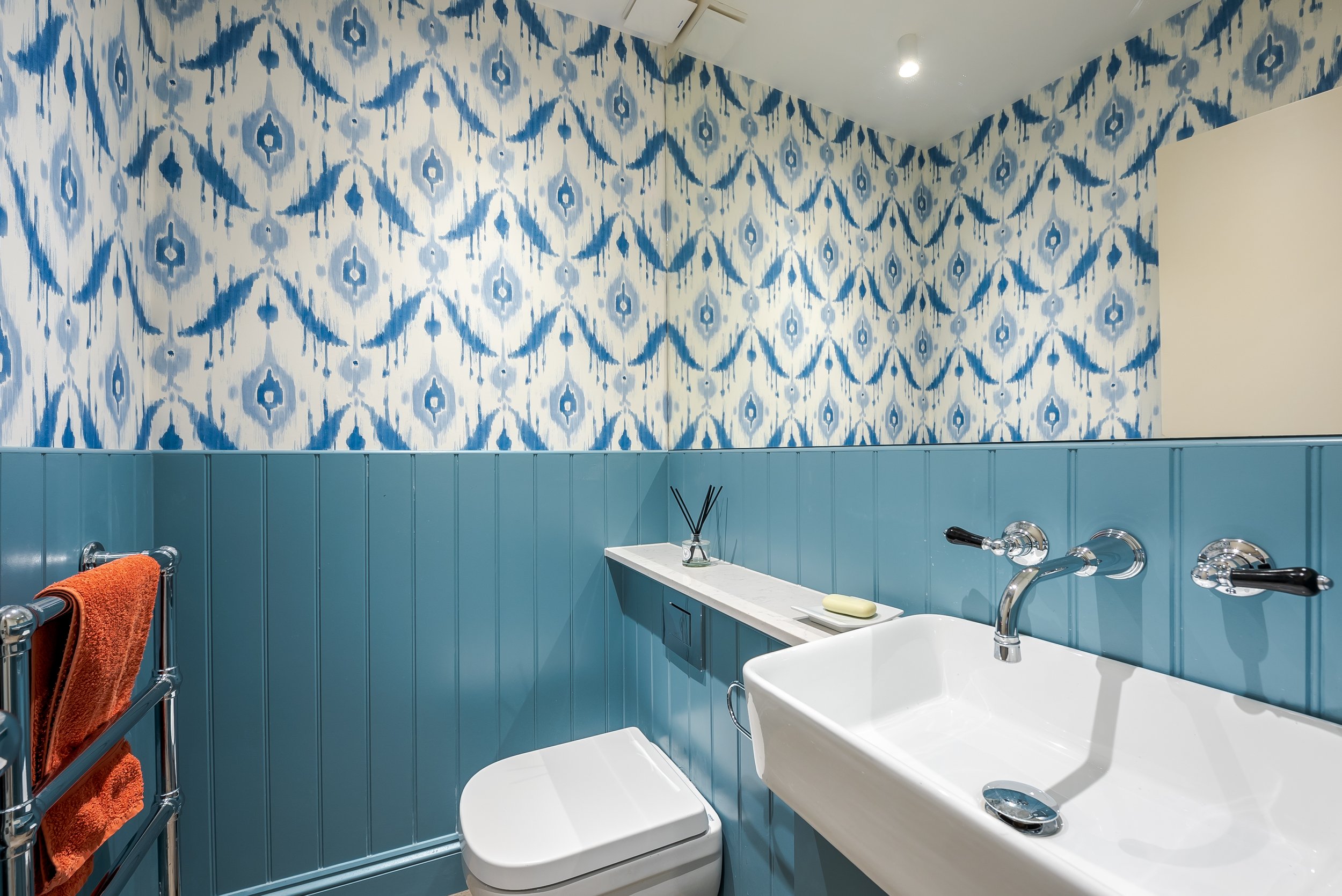 Location Creation: Becmead: loo.jpg