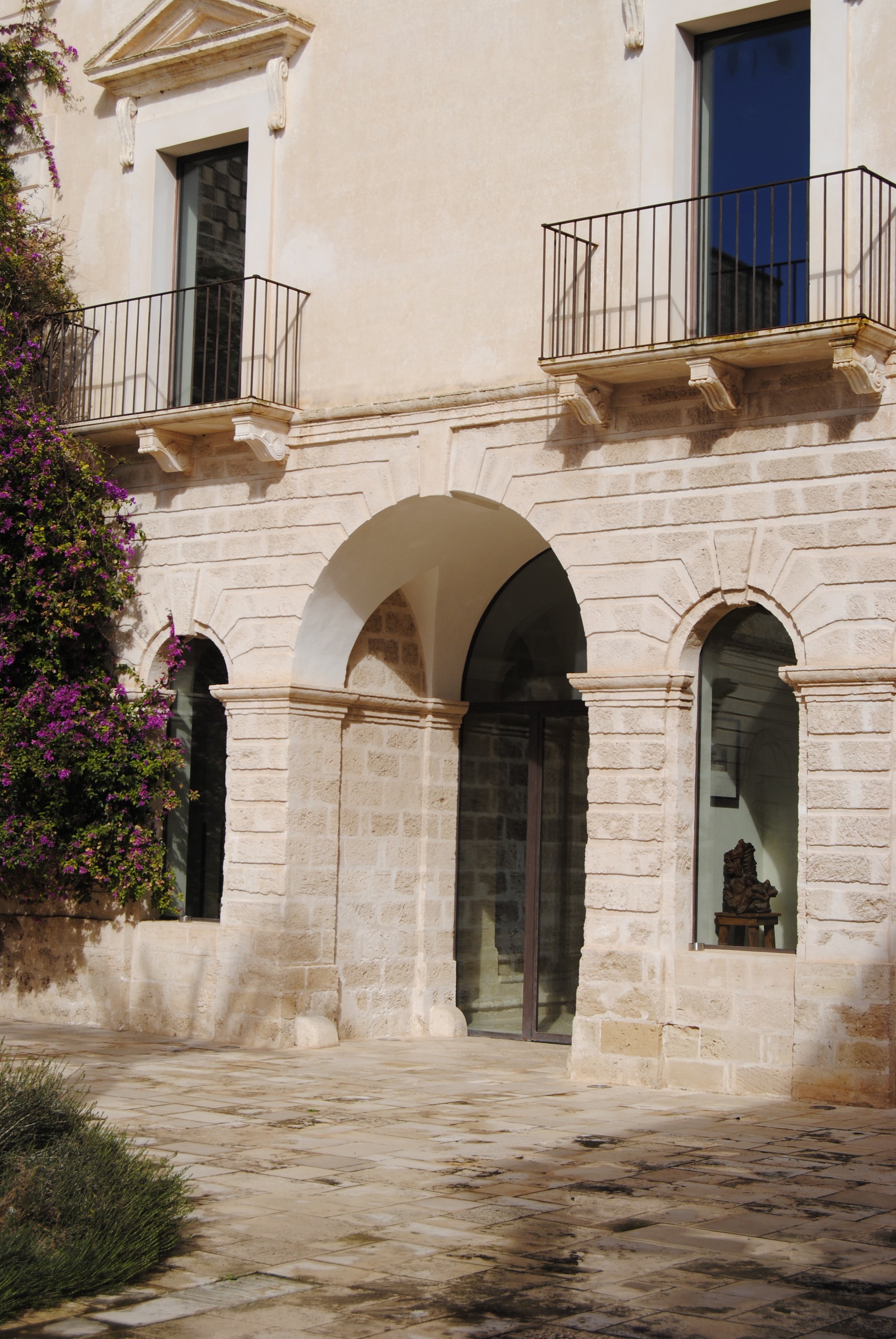 1. the building (16).JPG