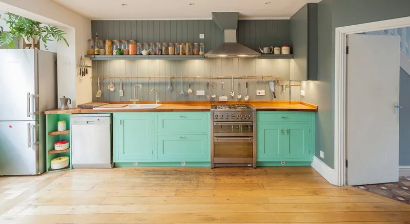 kitchen no island straight on.jpg