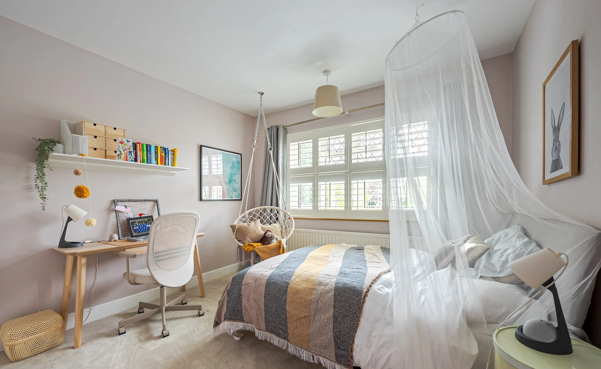 Location Creation: Lawn House: bedroom (2).jpg