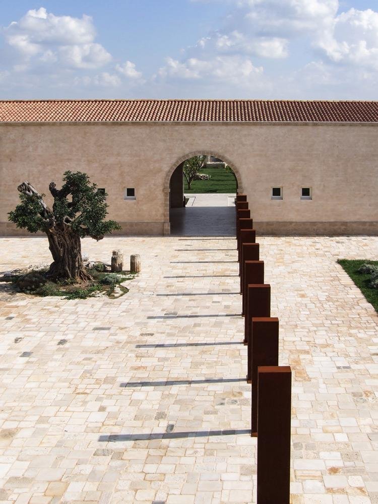 1. the building (45).jpg