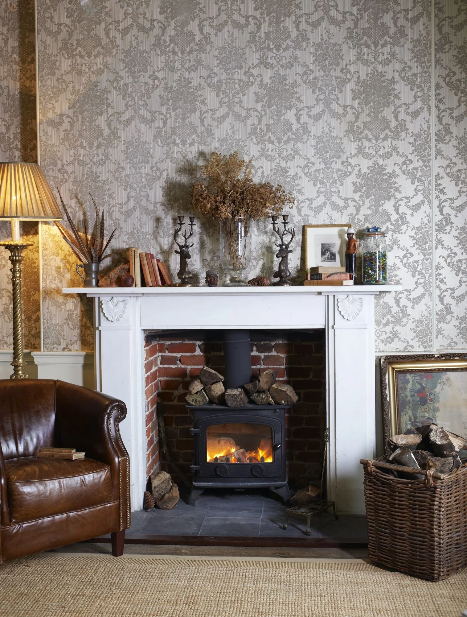 Diningroom fireplace copy 2.jpg