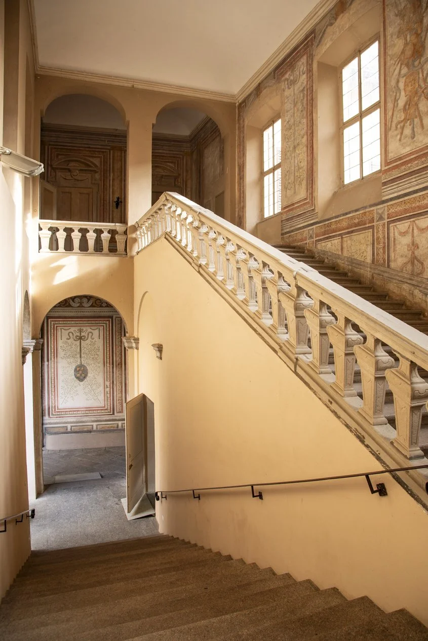 5. staircase (3).jpg