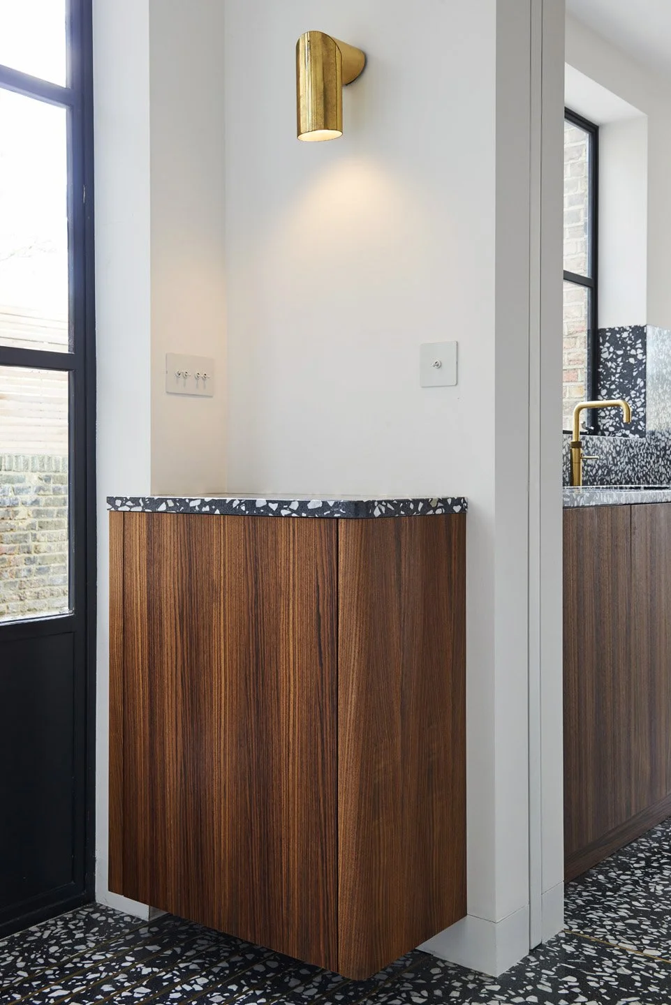 20200403_178 Brooke Road kitchen40672_Fv01 copy 2.jpg