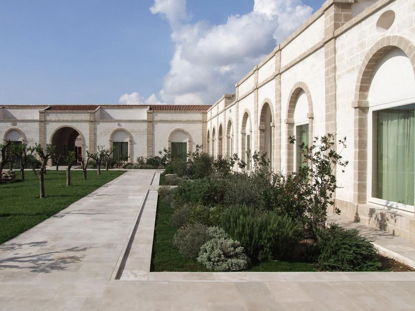 1. the building (32).jpg