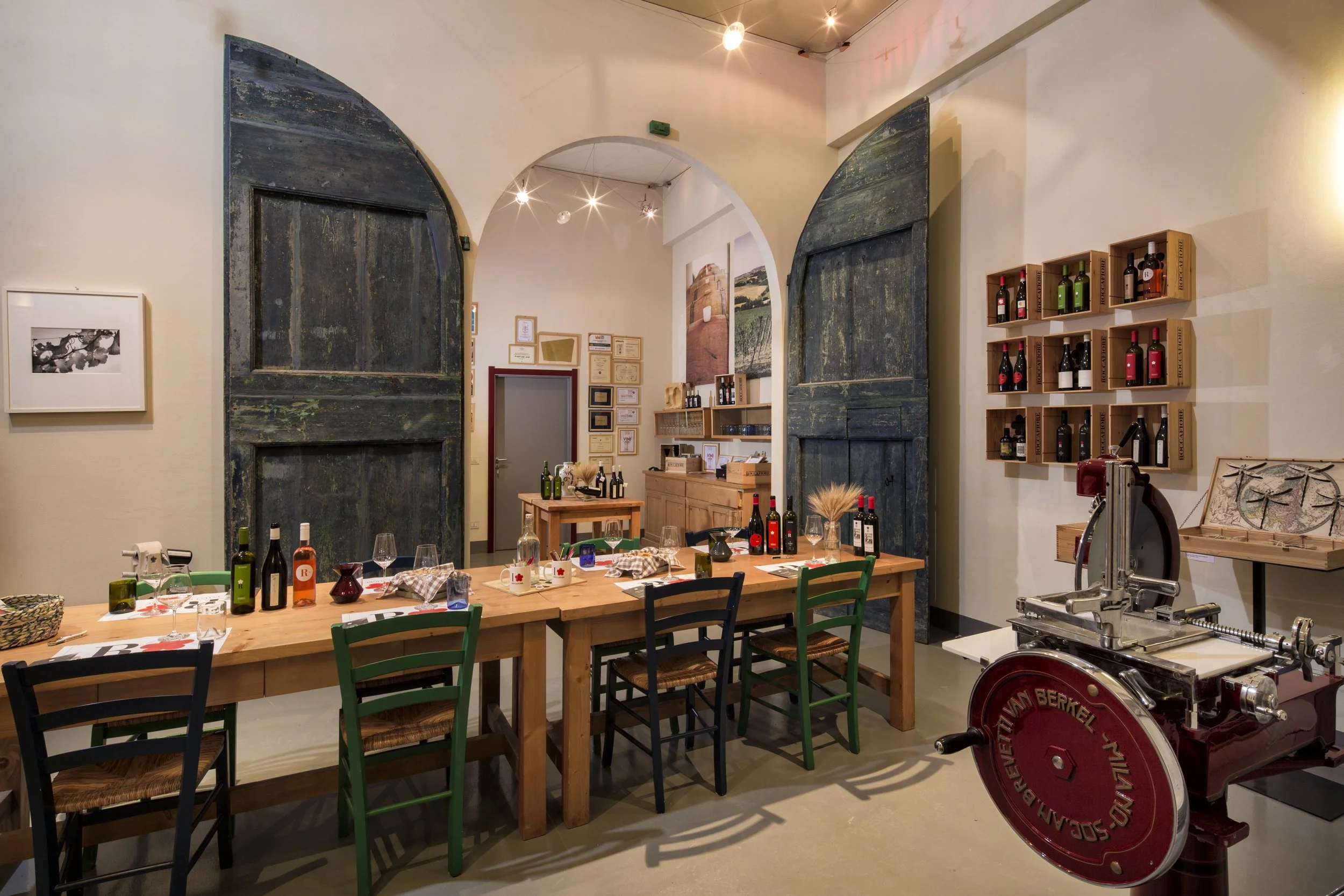 17_interni cantina.jpg