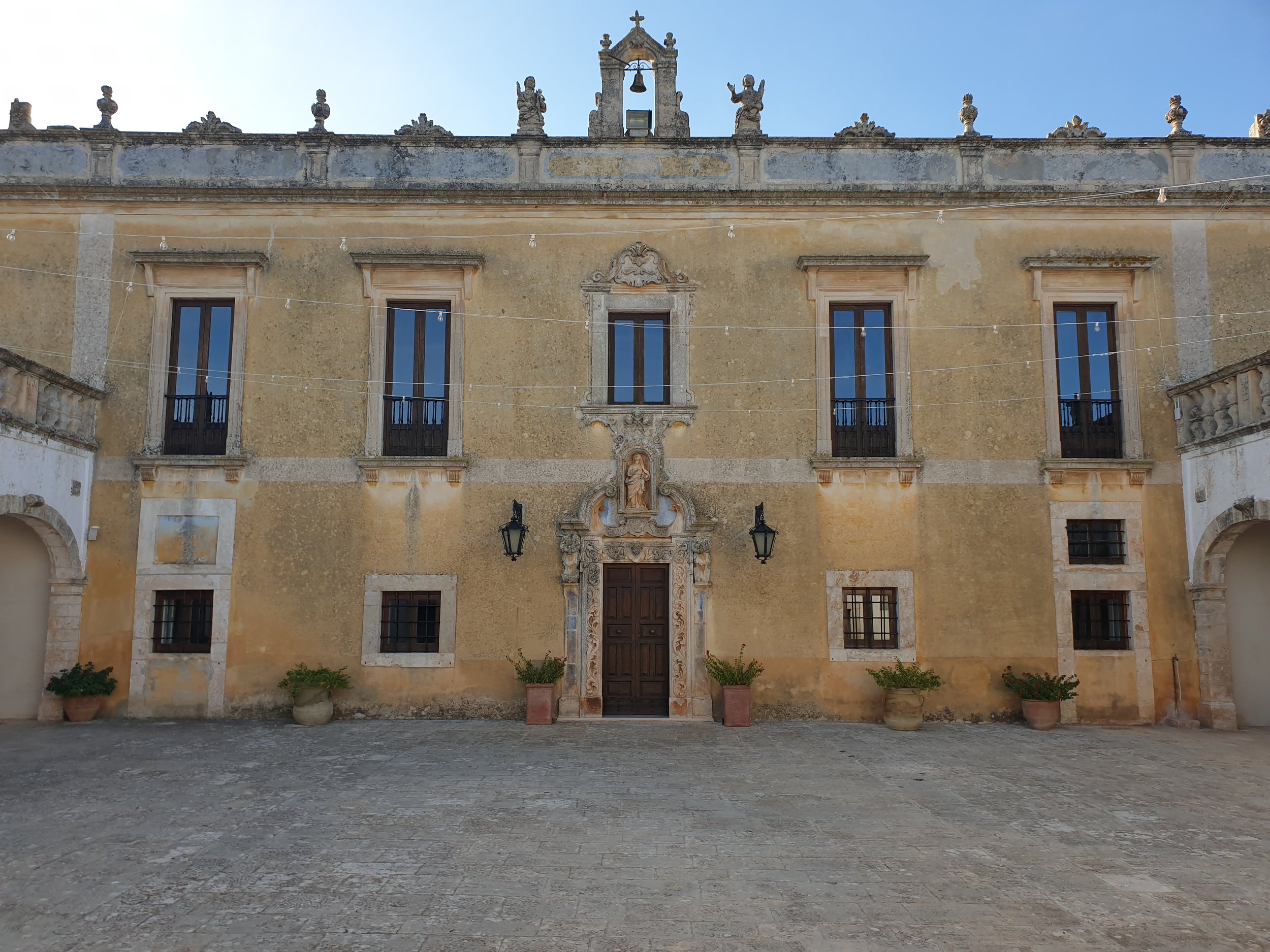 1. the building (0).jpg