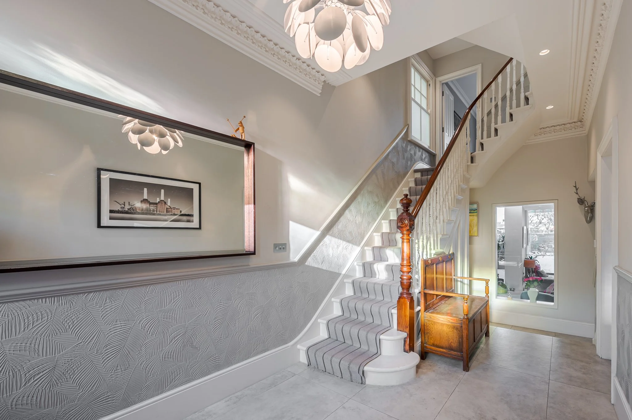 Location Creation: Ritherdon Road: entrance hall (2).jpg