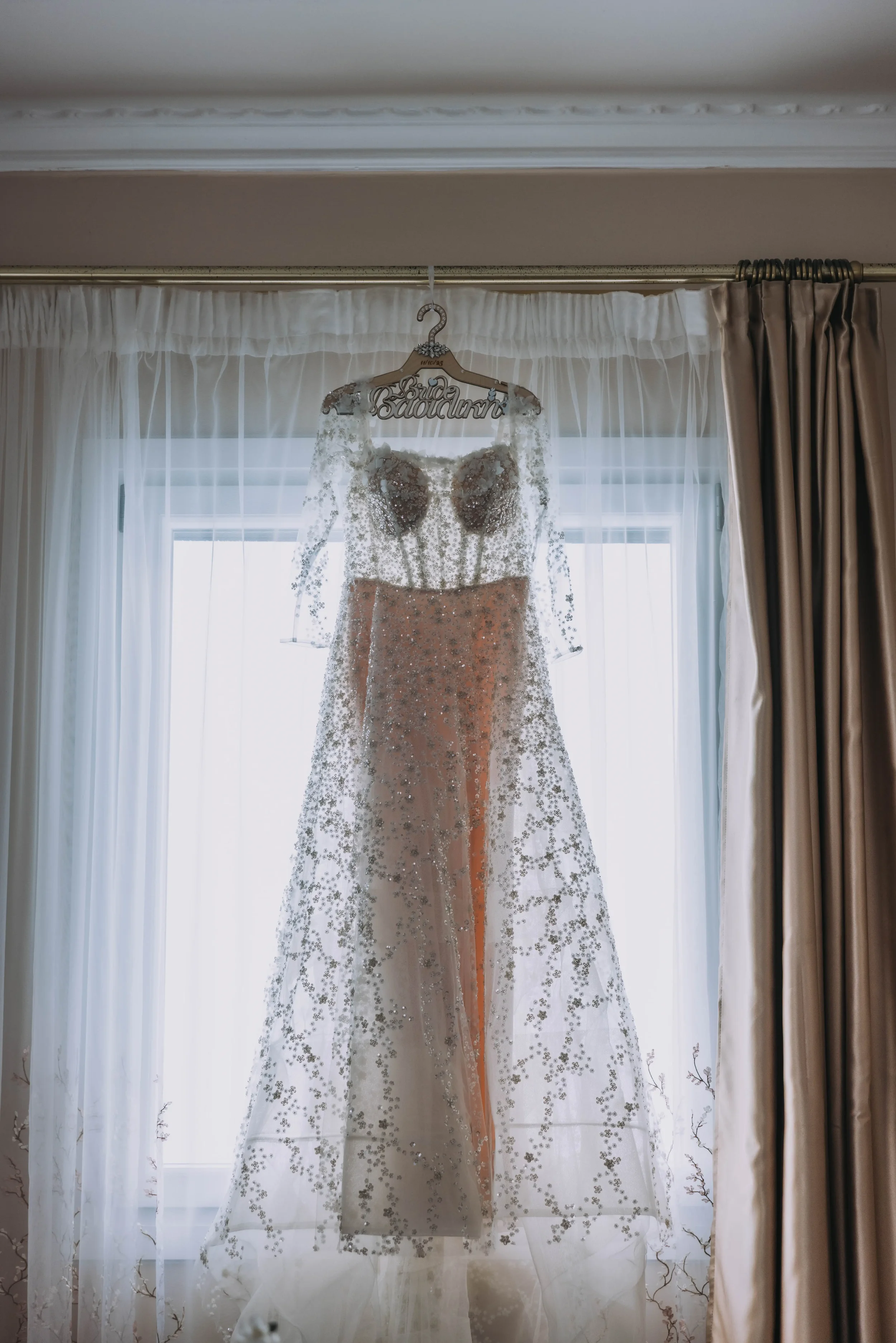 9 wedding dress naxos.webp