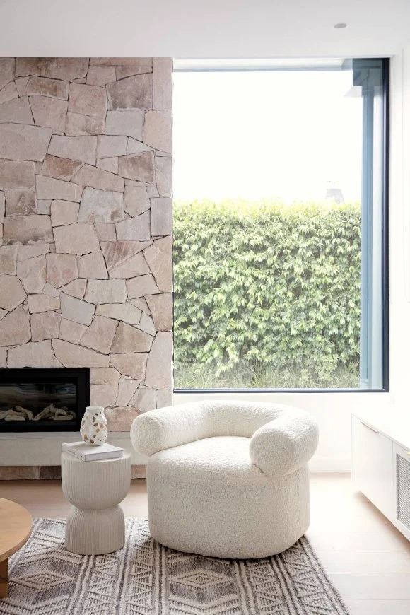 Toronto luxury home interior with hardwood floors and custom lighting – designed and built by TGC Inc.