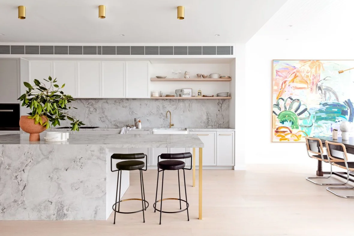 Luxury kitchen renovation with quartz countertops and custom backsplash in Toronto home