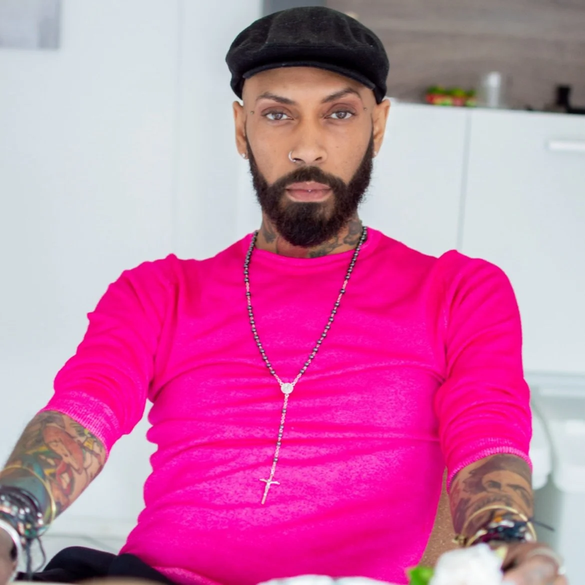 ✨ Arrow Announcement! ✨

After almost 10 years in Germany, my very dear friend Izra has officially come home to Arrow Beauty &mdash; and home to me. He is truly the Aubrey to my Danity Kane. 🤍🔥

Izra brings sharp intuition, clean confident cuts, an