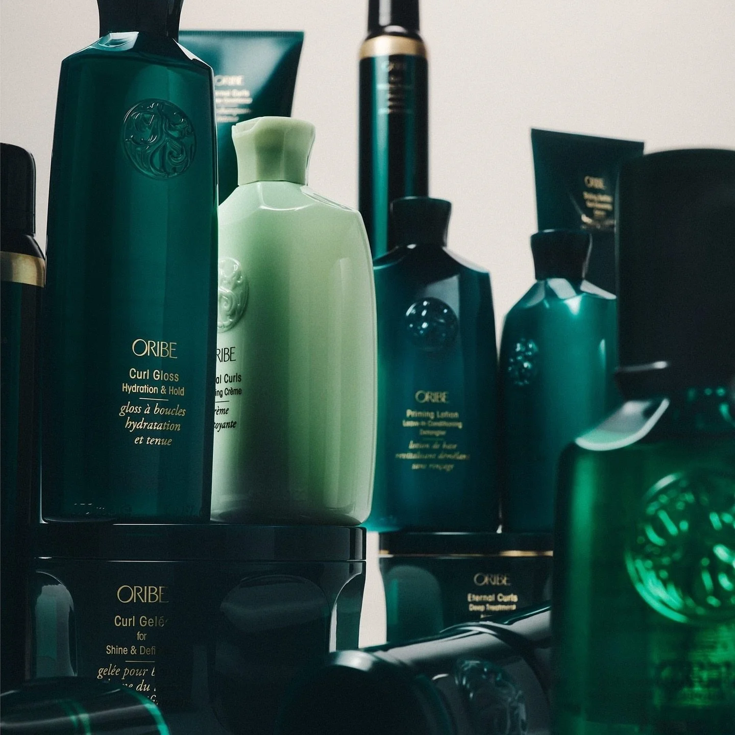 What changes when curls are truly cared for? Definition deepens. Frizz fades. Confidence stays.

Discover the routine:
Eternal Curls Moisturizing Shampoo gently cleanses while preserving moisture and curl integrity
Eternal Curls Intense Conditioner s