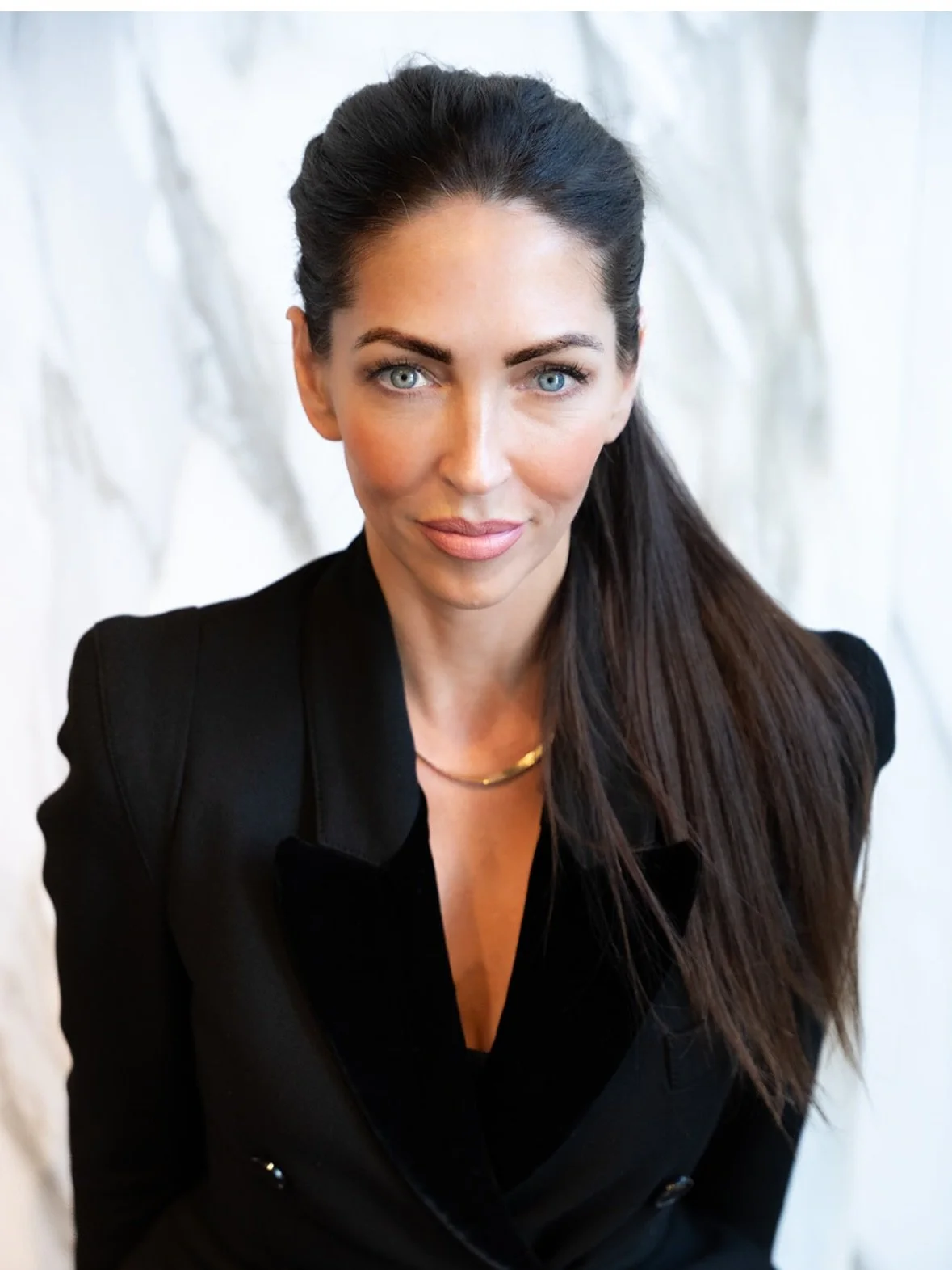 TARA - SALON OWNER, MASTER STYLIST &amp; EXTENSION SPECIALIST

Tara approaches beauty with vision, craftsmanship, and an unmistakable point of view. As the owner of Arrow Beauty. Brows. Barber, her work is rooted in artistry, precision, and a deep lo