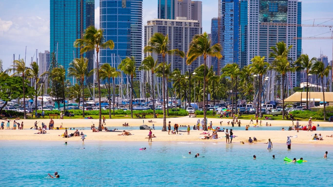 Waikiki Beach.jpg