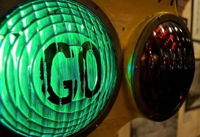 Cancun customs green red light