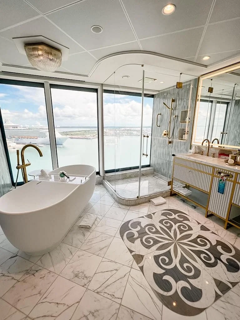 Disney Wish Aurora Suite