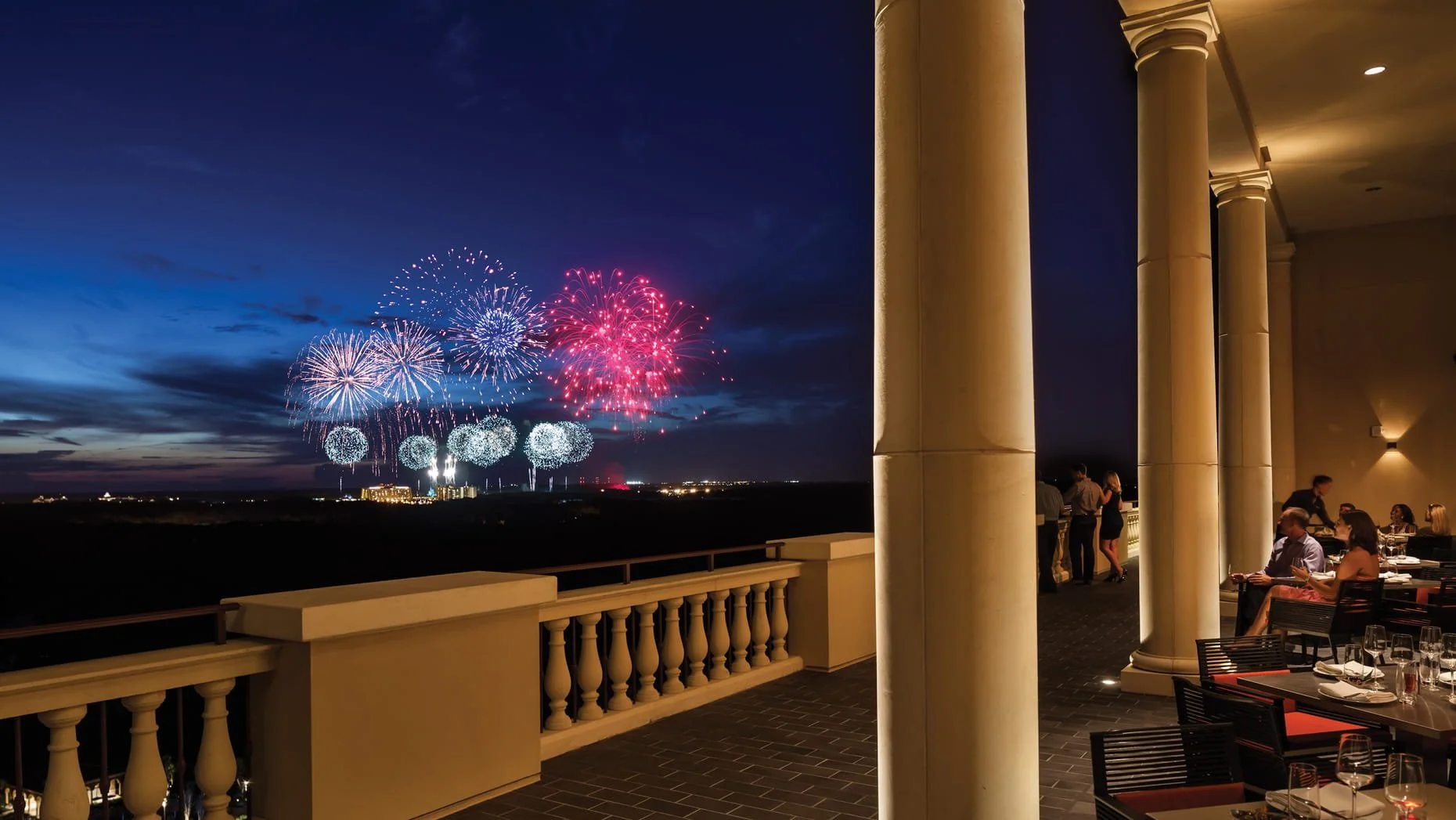 Four Seasons Orlando Capa Fireworks