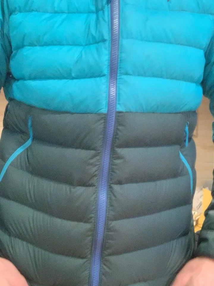 Zippers are often the first to go on well-loved garments. Don't worry when yours starts to fail - I can replace it for you! If your jacket's zipper is showing signs of wear, I can swap it out and keep your favorite piece alive.
#frontiergearrepair #g