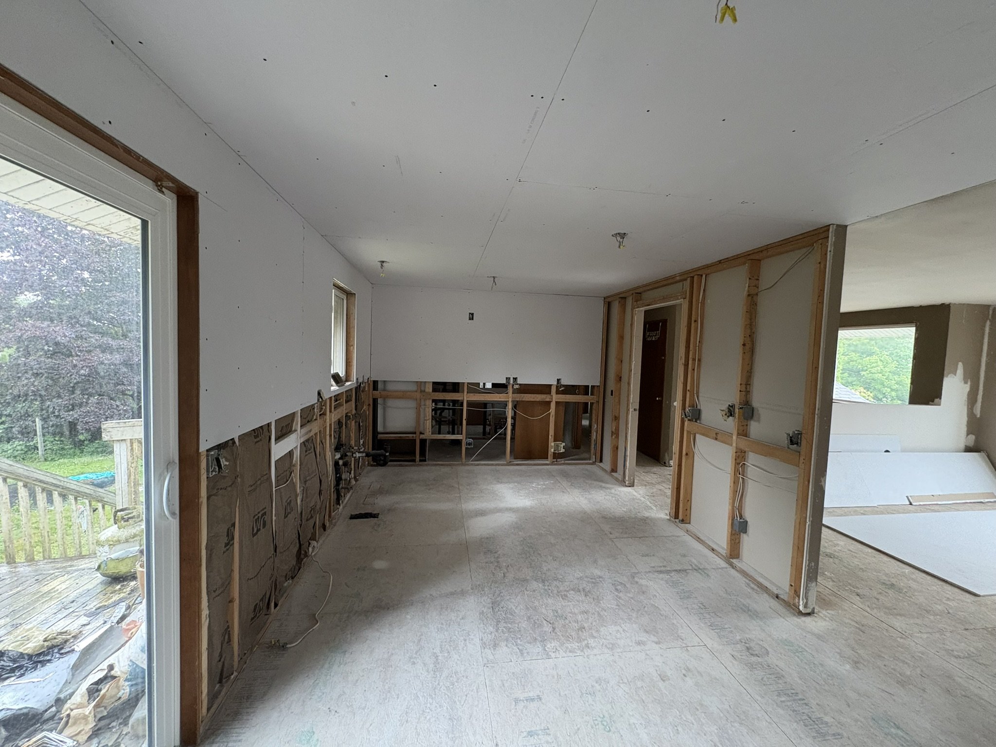 Drywall Plaster Carpenter Woodworking Millwork Restoration Flood Fire Water Damage Remodel Repair Tape Mud Texture Paint Restore Walls Clean Contractor Snohomish Everett Arlington Marysville Camano Harbor Lake Stevens Sedro Wolley Concrete Framing