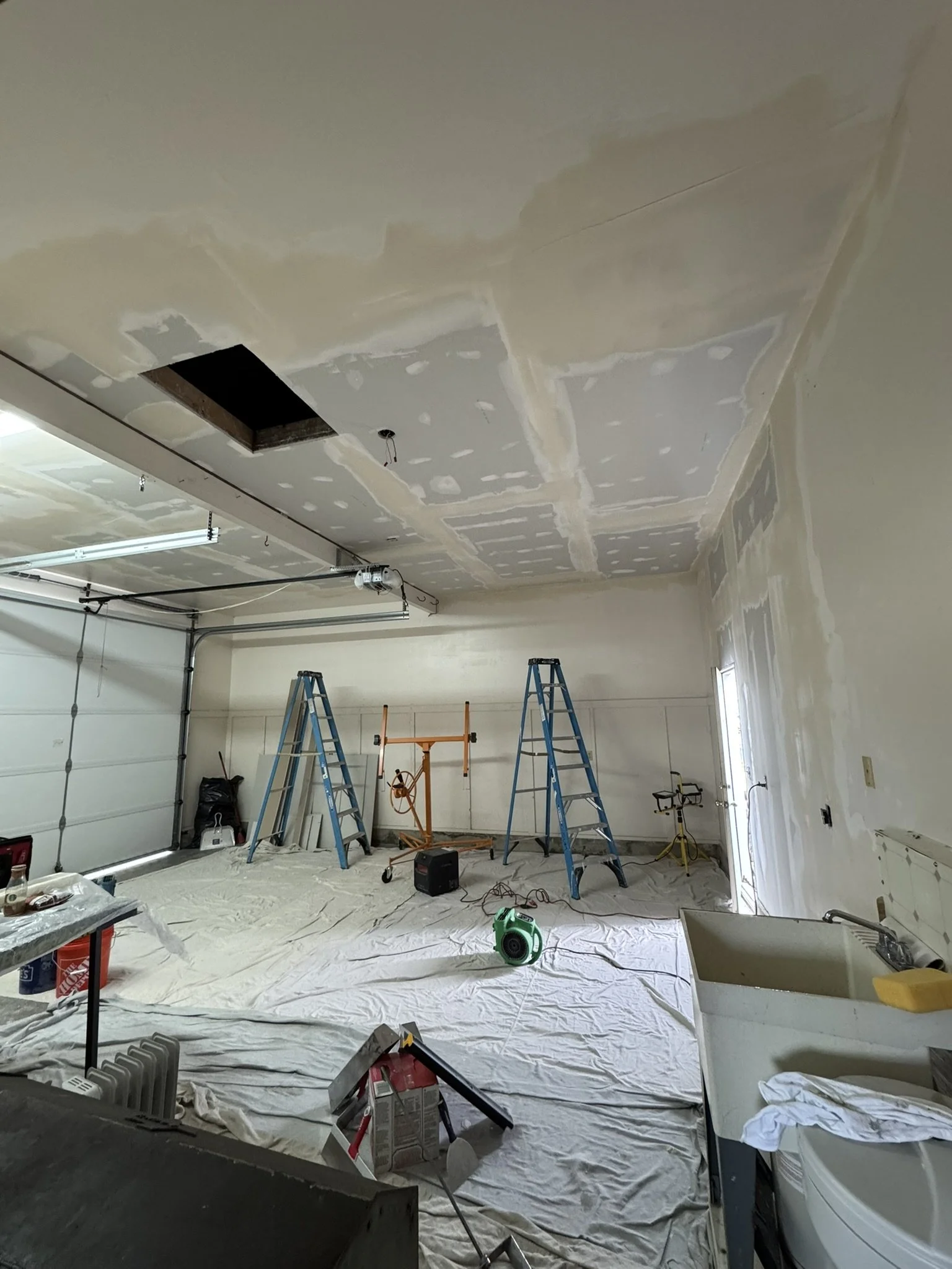Drywall Plaster Carpenter Woodworking Millwork Restoration Flood Fire Water Damage Remodel Repair Tape Mud Texture Paint Restore Walls Clean Contractor Snohomish Everett Arlington Marysville Camano Harbor Lake Stevens Sedro Wolley Concrete Framing