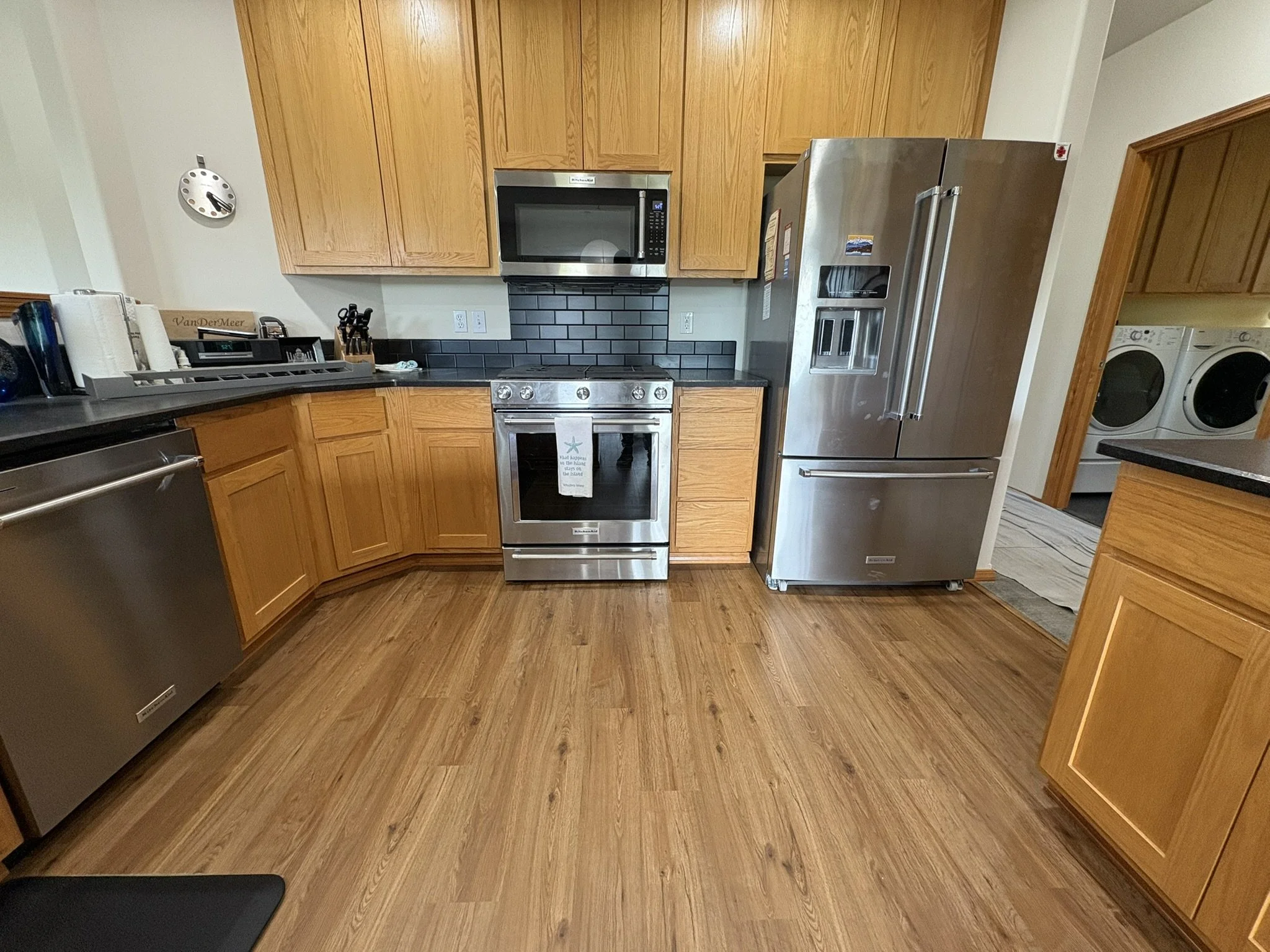 Drywall Plaster Carpenter Woodworking Millwork Restoration Flood Fire Water Damage Remodel Repair Tape Mud Texture Paint Restore Walls Clean Contractor Snohomish Everett Arlington Marysville Camano Harbor Lake Stevens Sedro Wolley Concrete Framing