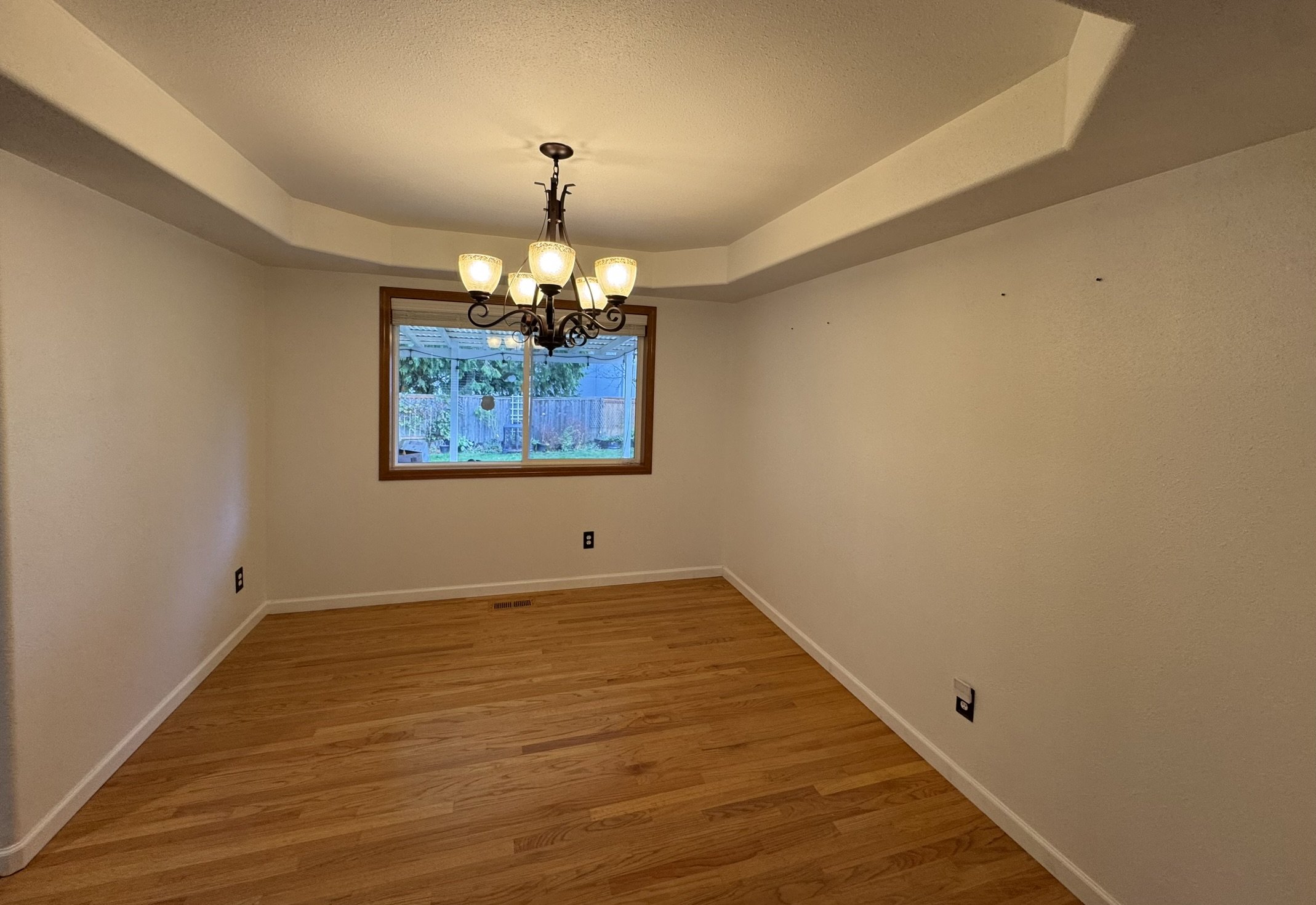 Drywall Plaster Carpenter Woodworking Millwork Restoration Flood Fire Water Damage Remodel Repair Tape Mud Texture Paint Restore Walls Clean Contractor Snohomish Everett Arlington Marysville Camano Harbor Lake Stevens Sedro Wolley Concrete Framing