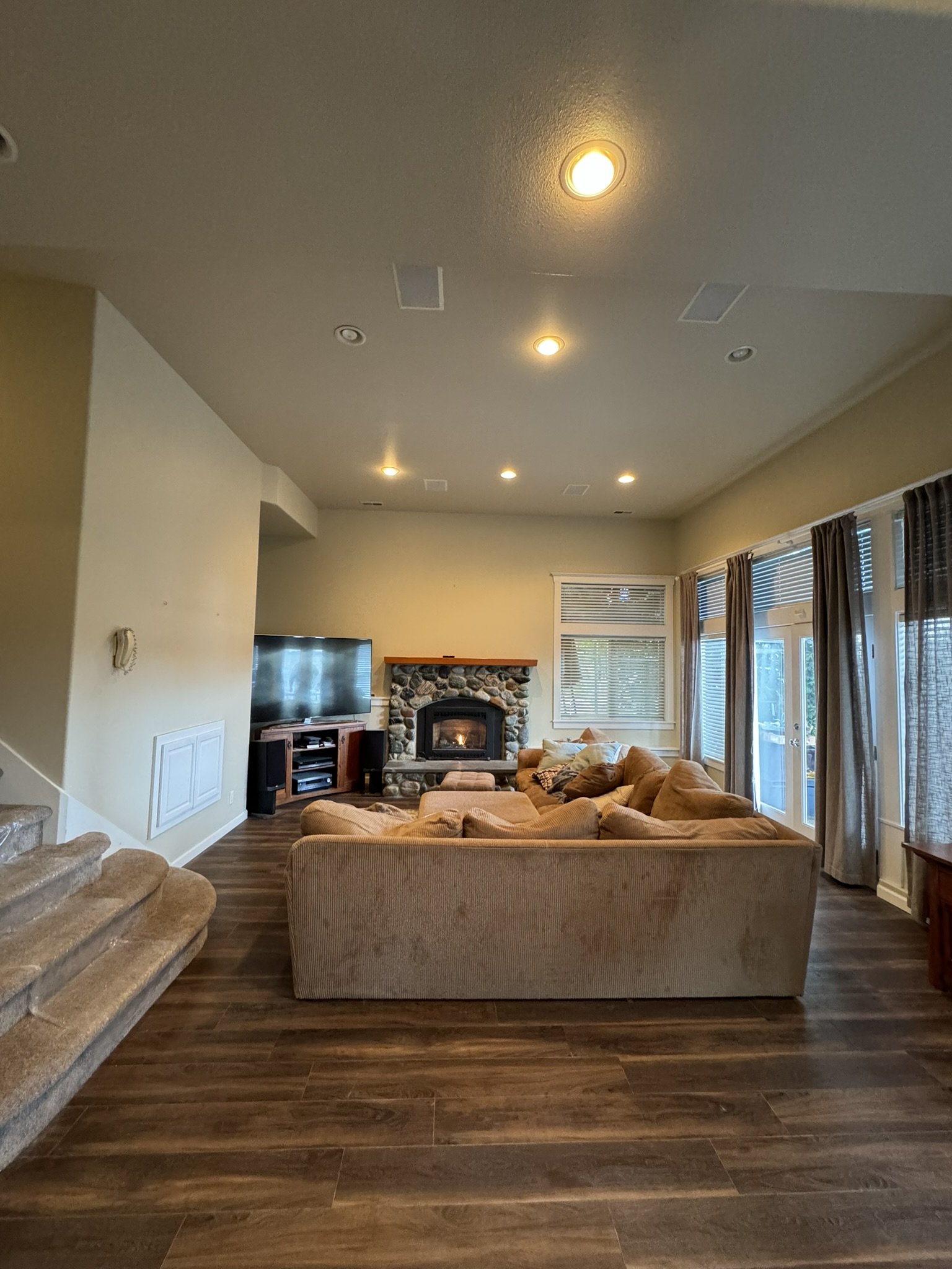 Drywall Plaster Carpenter Woodworking Millwork Restoration Flood Fire Water Damage Remodel Repair Tape Mud Texture Paint Restore Walls Clean Contractor Snohomish Everett Arlington Marysville Camano Harbor Lake Stevens Sedro Wolley Concrete Framing
