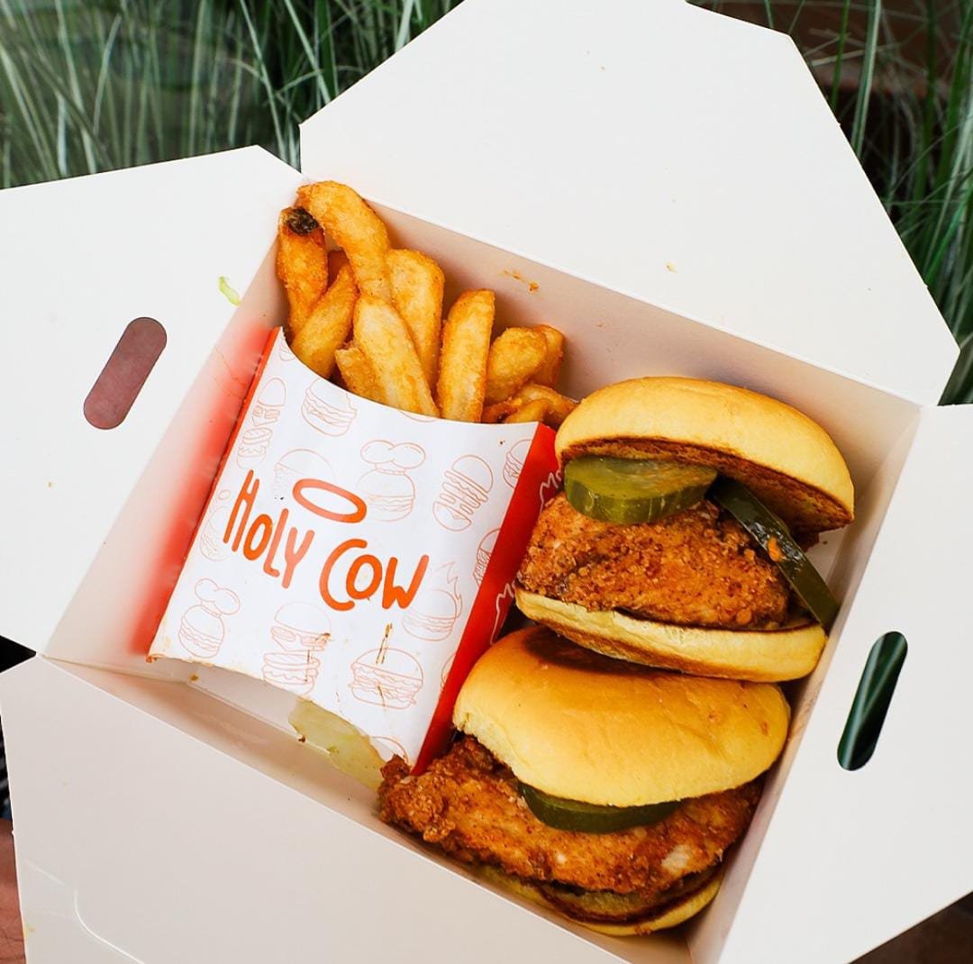 COMBO MEAL – 2 CHICKEN SLIDERS, FRIES &amp; POLAR SODA!