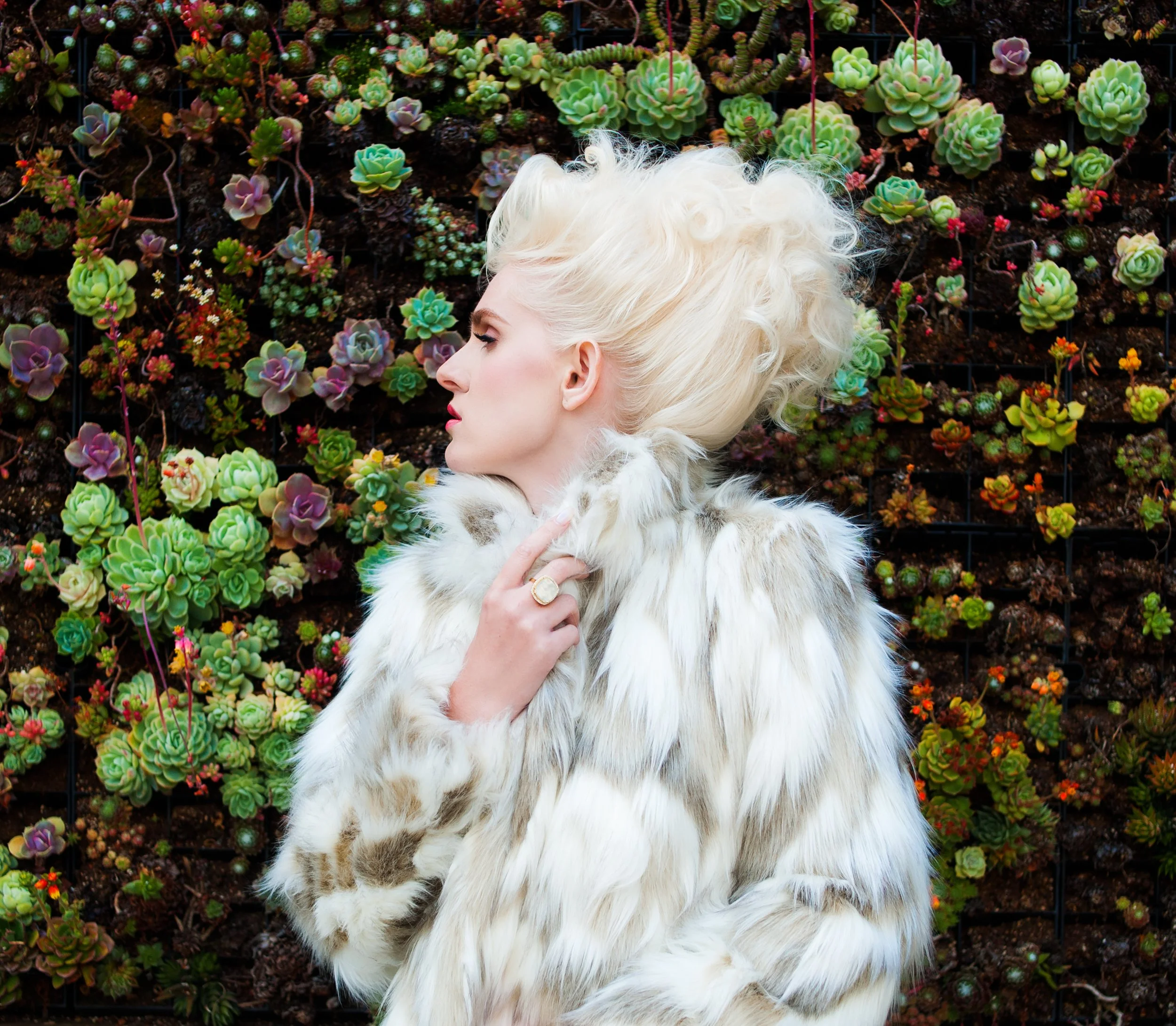 JORGEMORENOJR_DeanFashionFlowerWall3.jpg