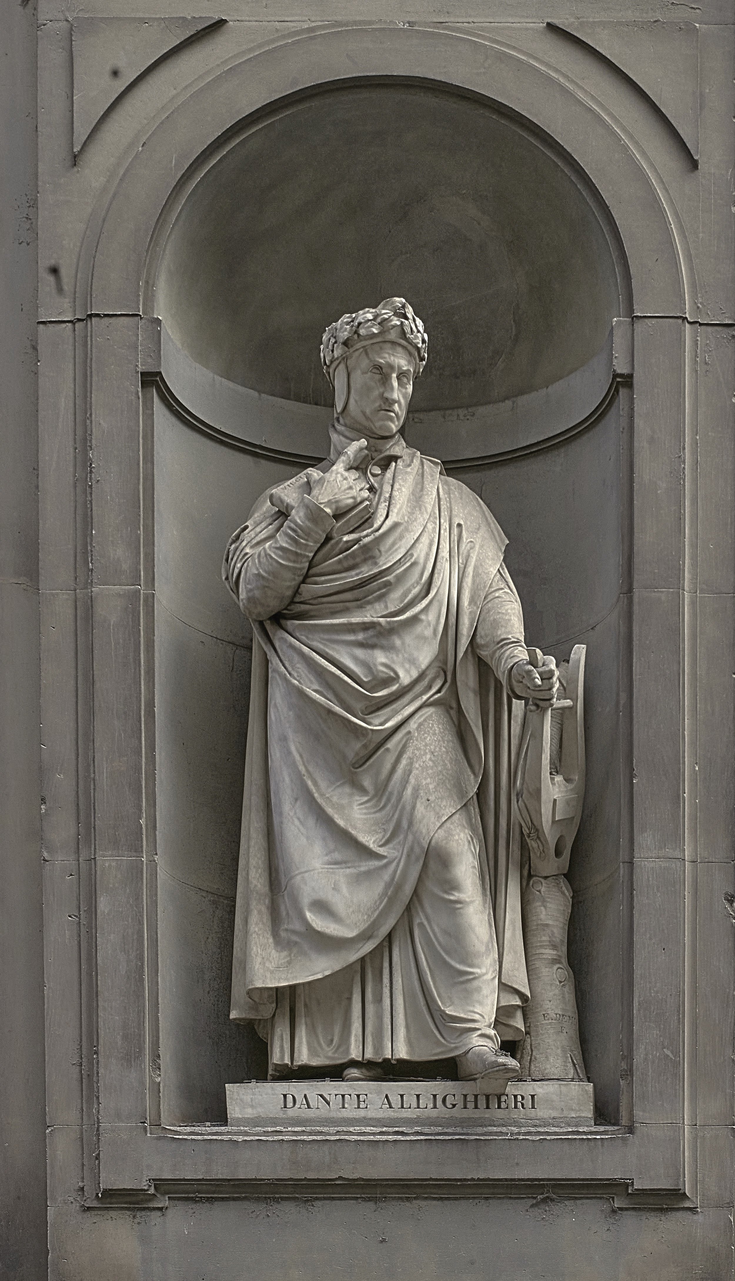 Statue+of+Dante+Florence.jpg